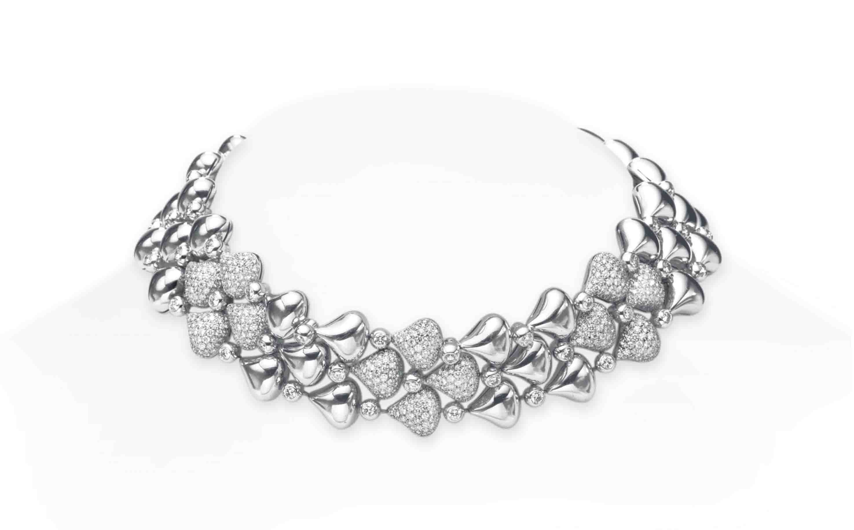 A DIAMOND AND WHITE GOLD CHOKER NECKLACE, BY CHOPARD ... (2950 x 1830 Pixel)