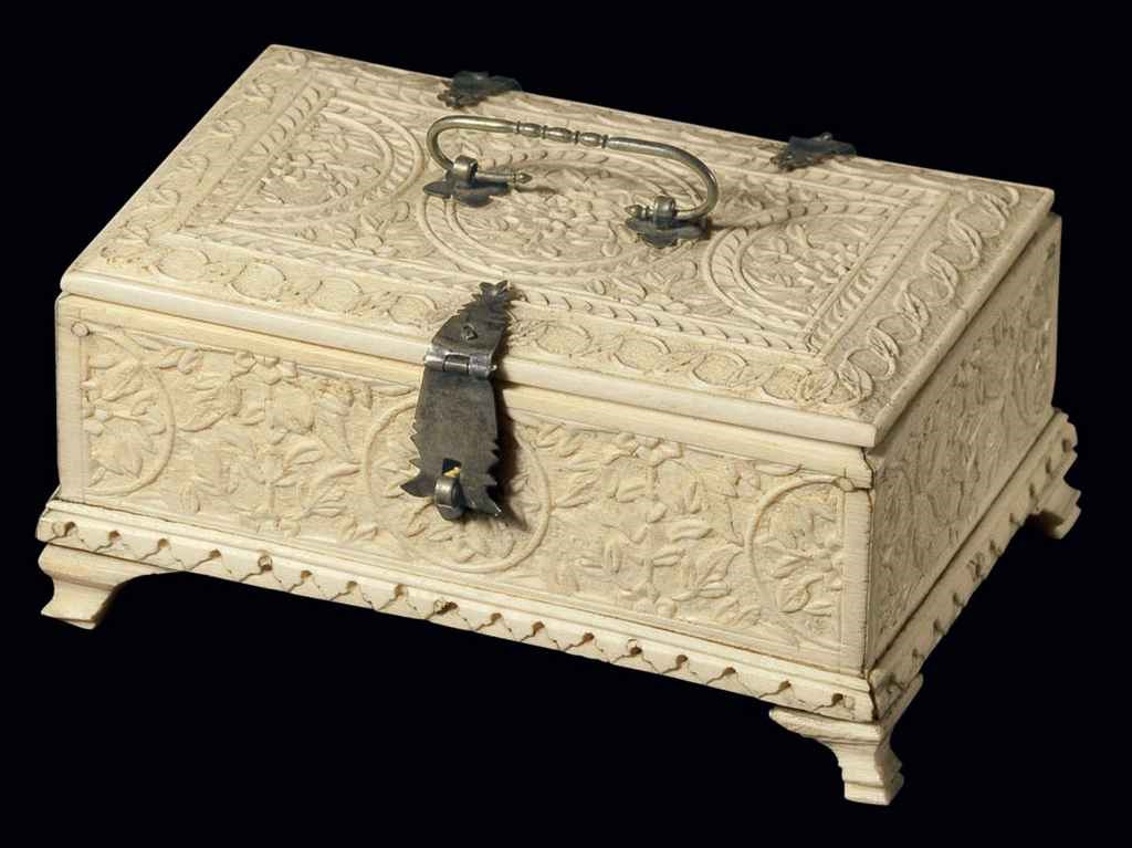 A carved ivory box with silver hardware , SRI LANKA, 17TH19TH CENTURY