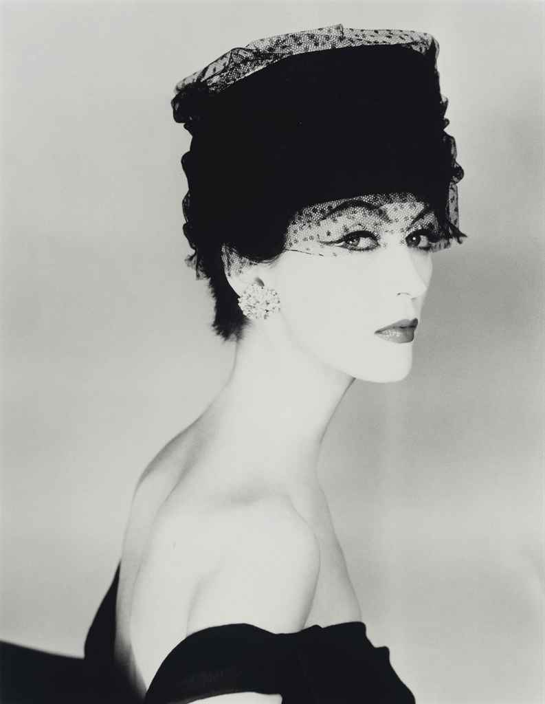 JEANLOUP SIEFF (1933-2000) , Portrait d'une Dame en Noir, 1964