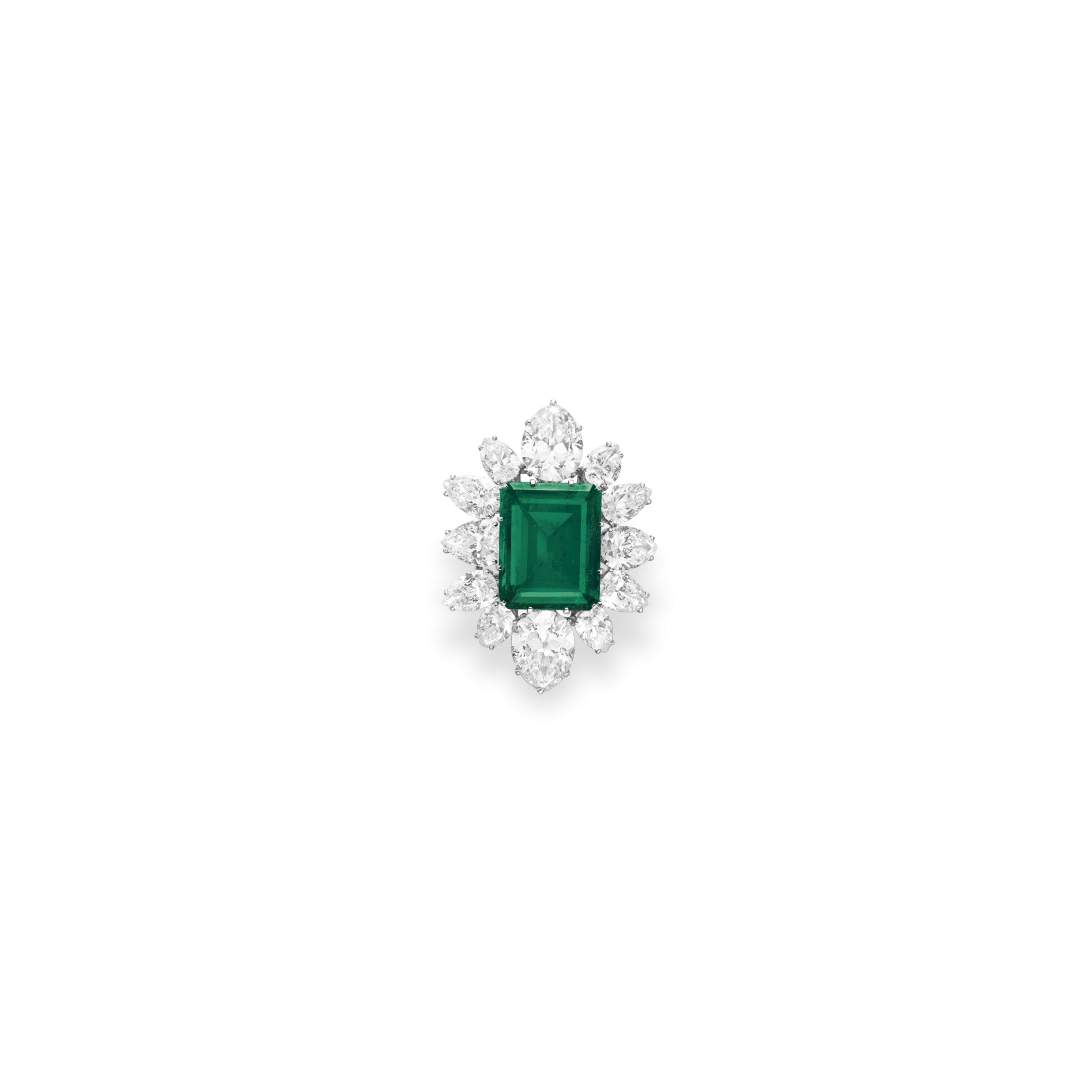 Elizabeth taylor bulgari emerald necklace sales
