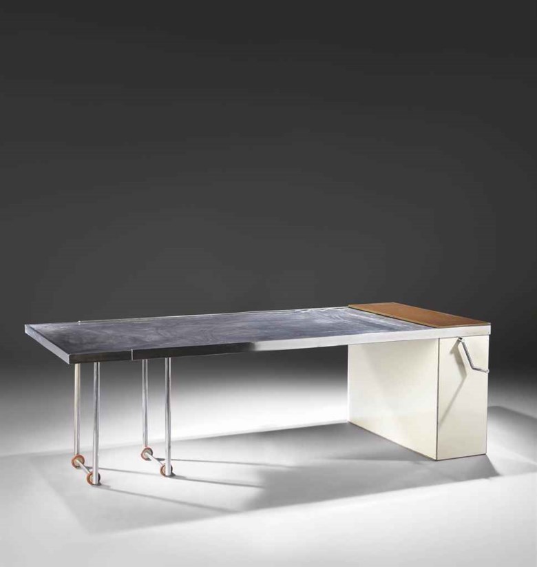 Charlotte Perriand (1903-1999), Table extensible de luxe, 1930. Sold for €397,000, 29-31 March 2011 at Christie’s in Paris. Artwork © Charlotte Perriand, DACS 2020.