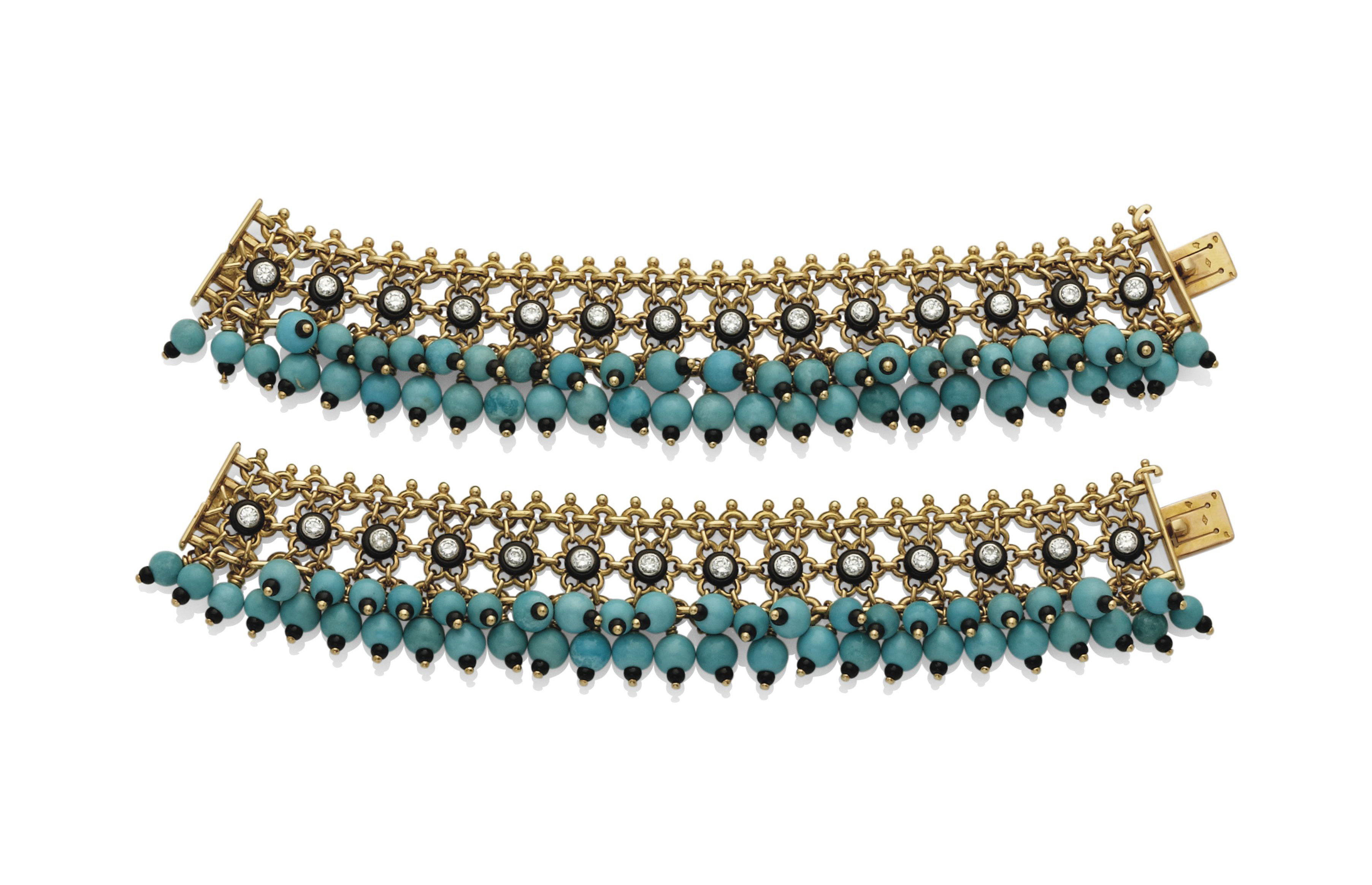 PAIRE DE BRACELETS RETRO TURQUOISES, ONYX ET DIAMANTS, PAR GEORG