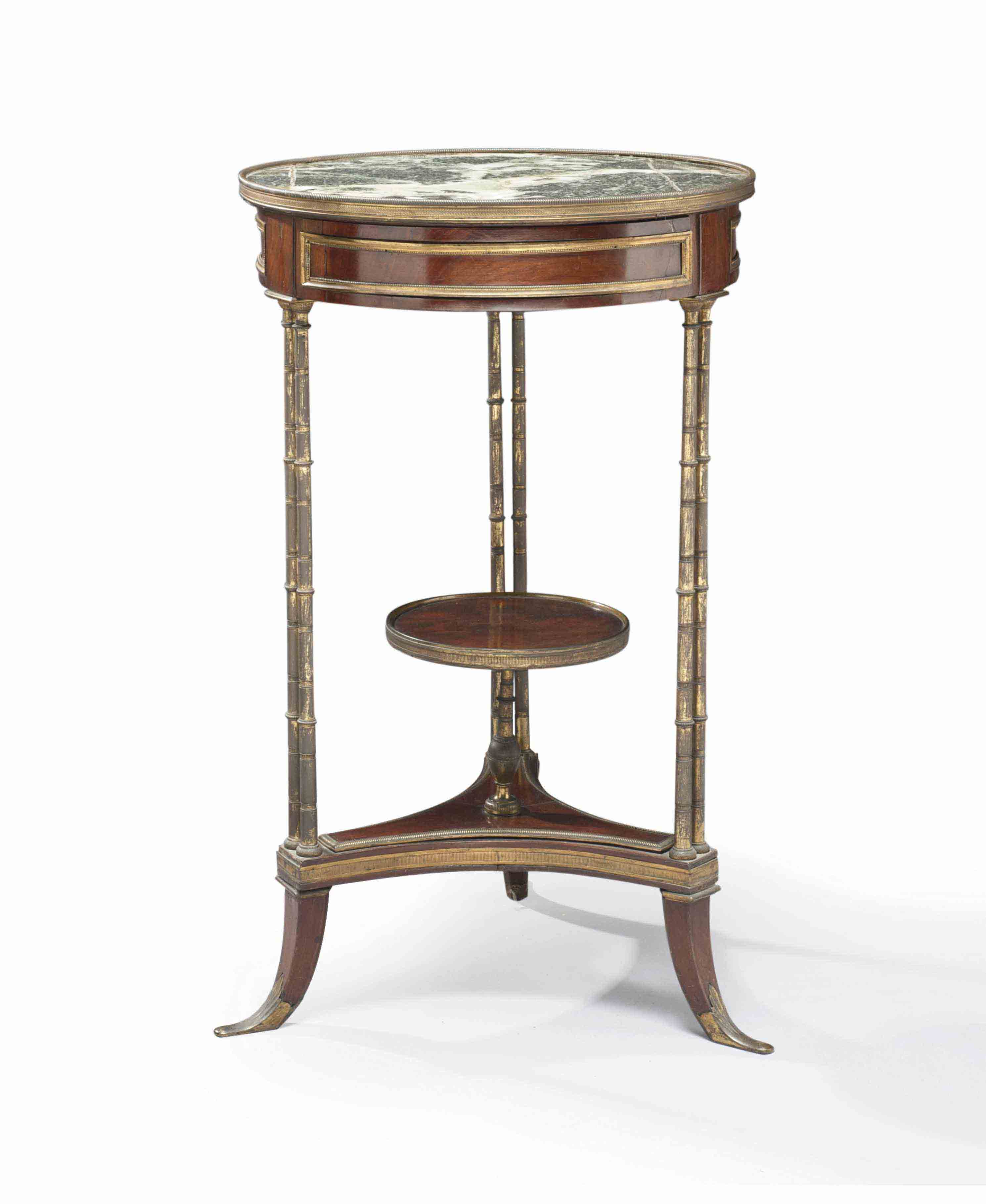 1 Tête de lit Directoire en hêtre laquée avec rechampi rouge