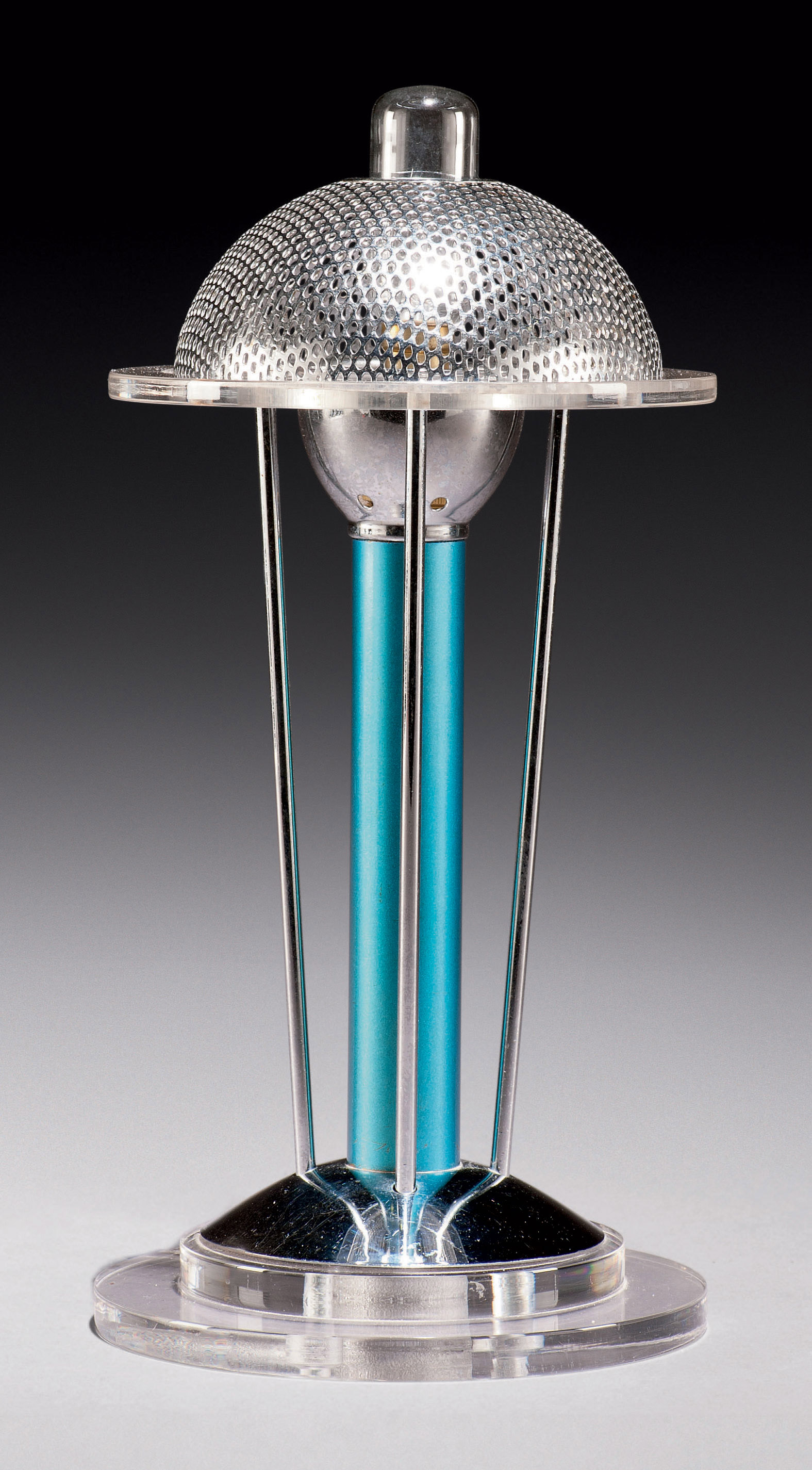  TRAVAIL  MODERNE  LAMPE  DE CHEVET Christie s