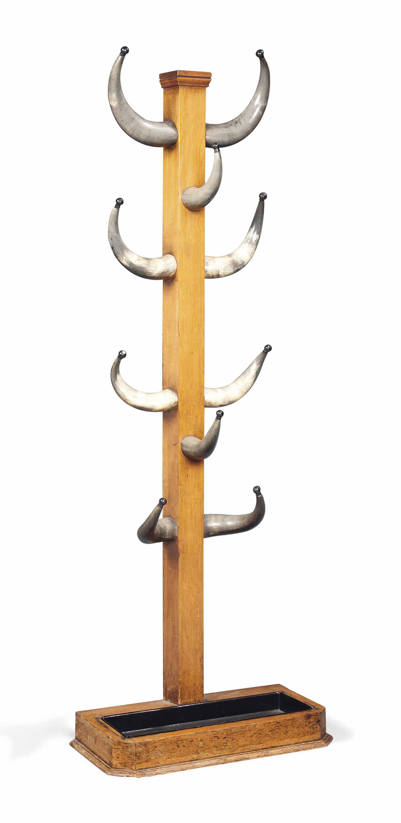 A HORNMOUNTED OAK HAT AND COAT STAND , EARLY 20TH CENTURY AND LATER