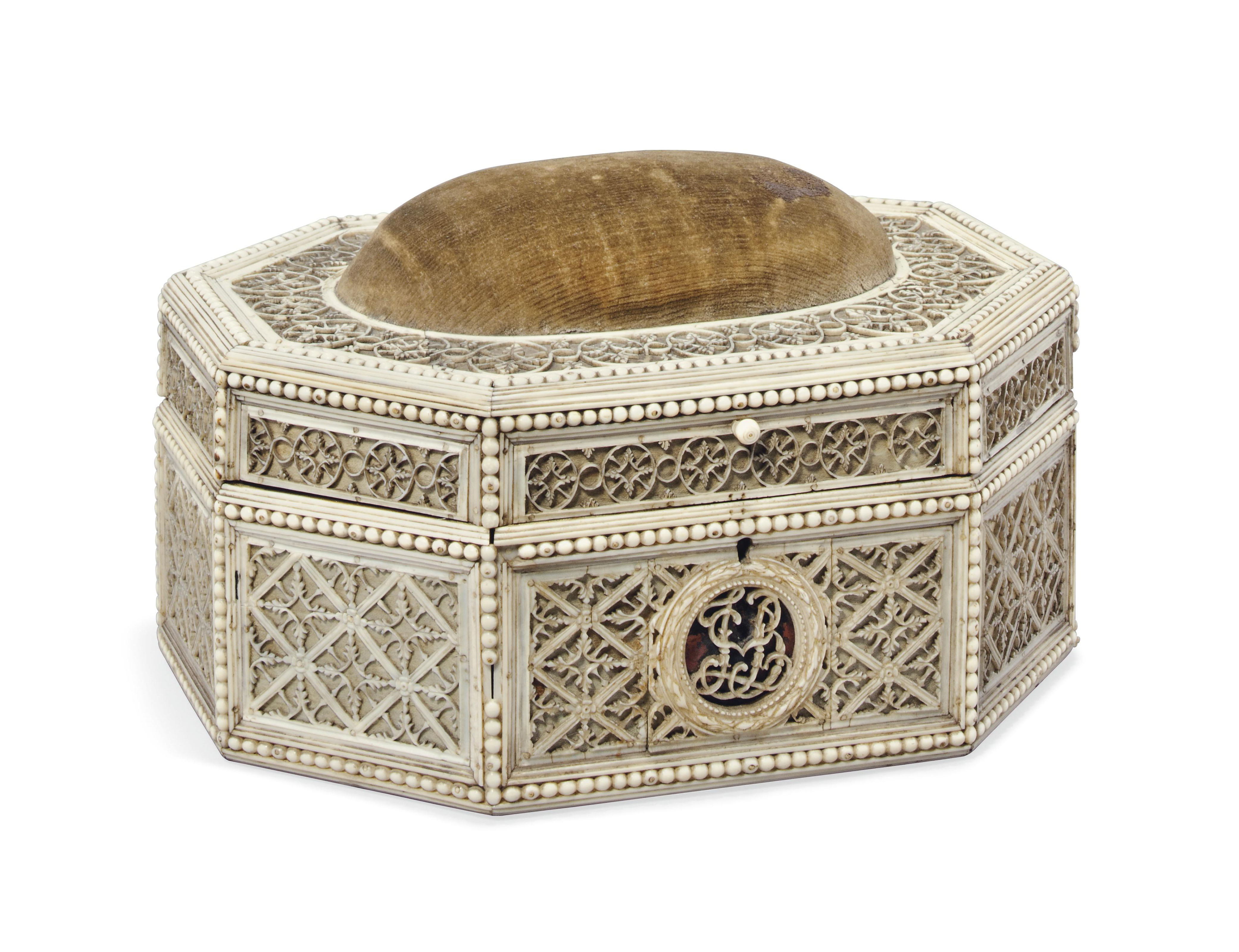 A RUSSIAN CARVED BONE AND IVORY WORK BOX , KHOLOMOGORY, LATE 18TH EARLY