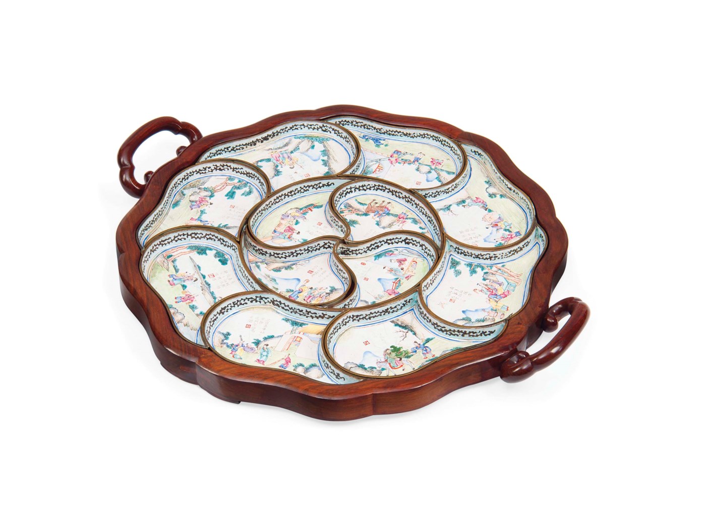 A SET OF CHINESE ENAMEL SERVING DISHES , LATE 18TH EARLY 19TH CENTURY