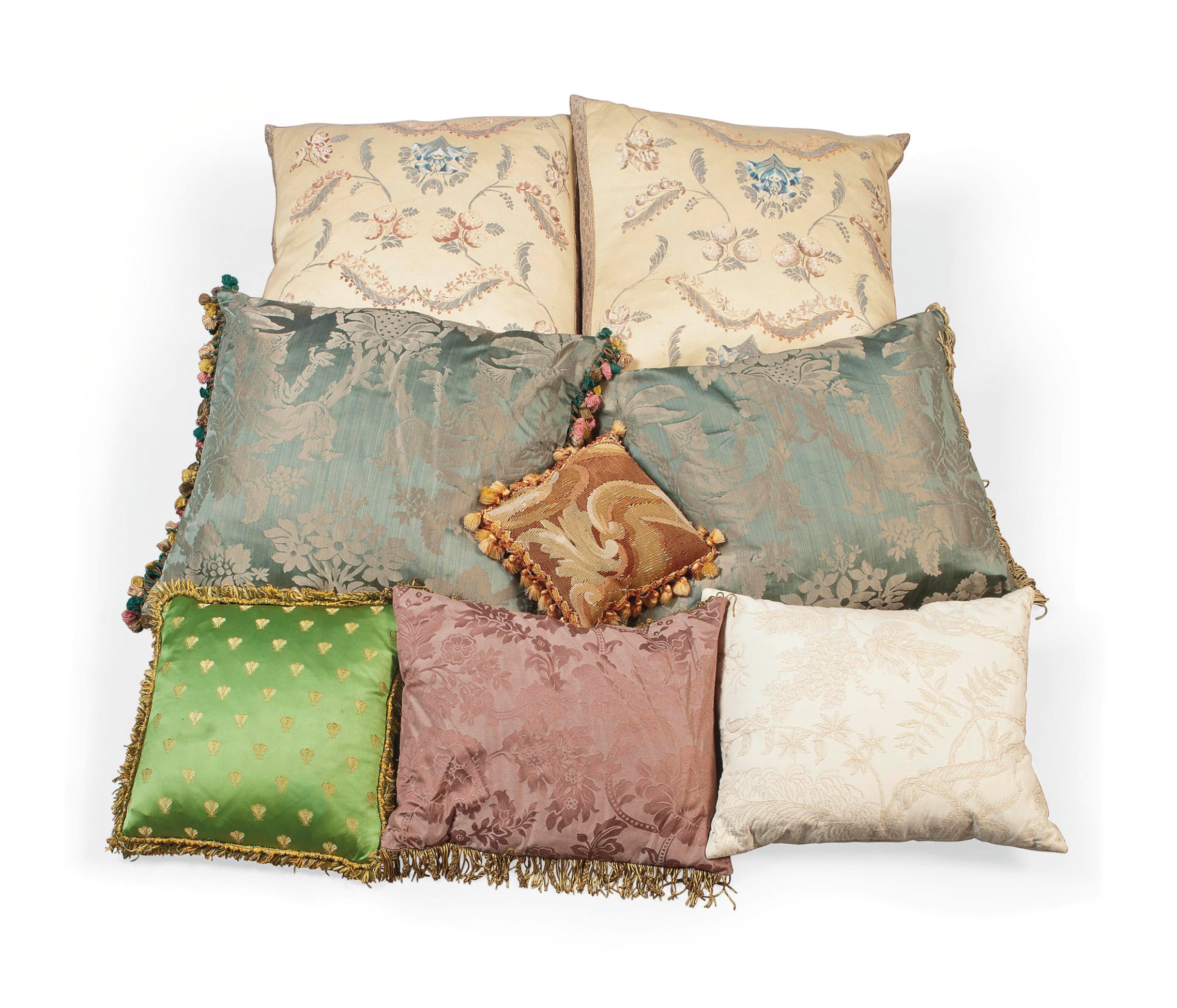 A GROUP OF SCATTER CUSHIONS