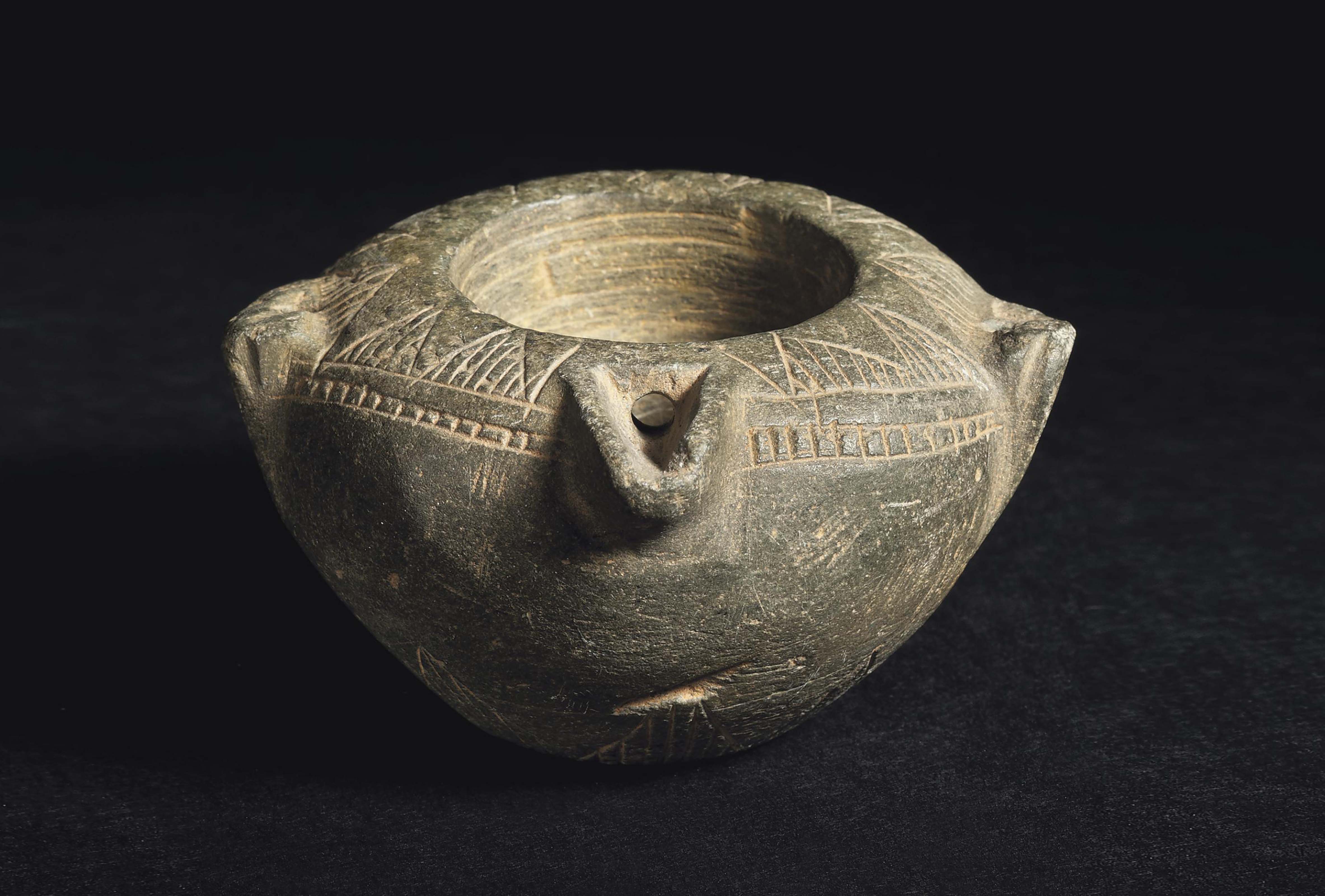 A Minoan Chlorite Bird S Nest Spouted Bowl Middle Minoan I