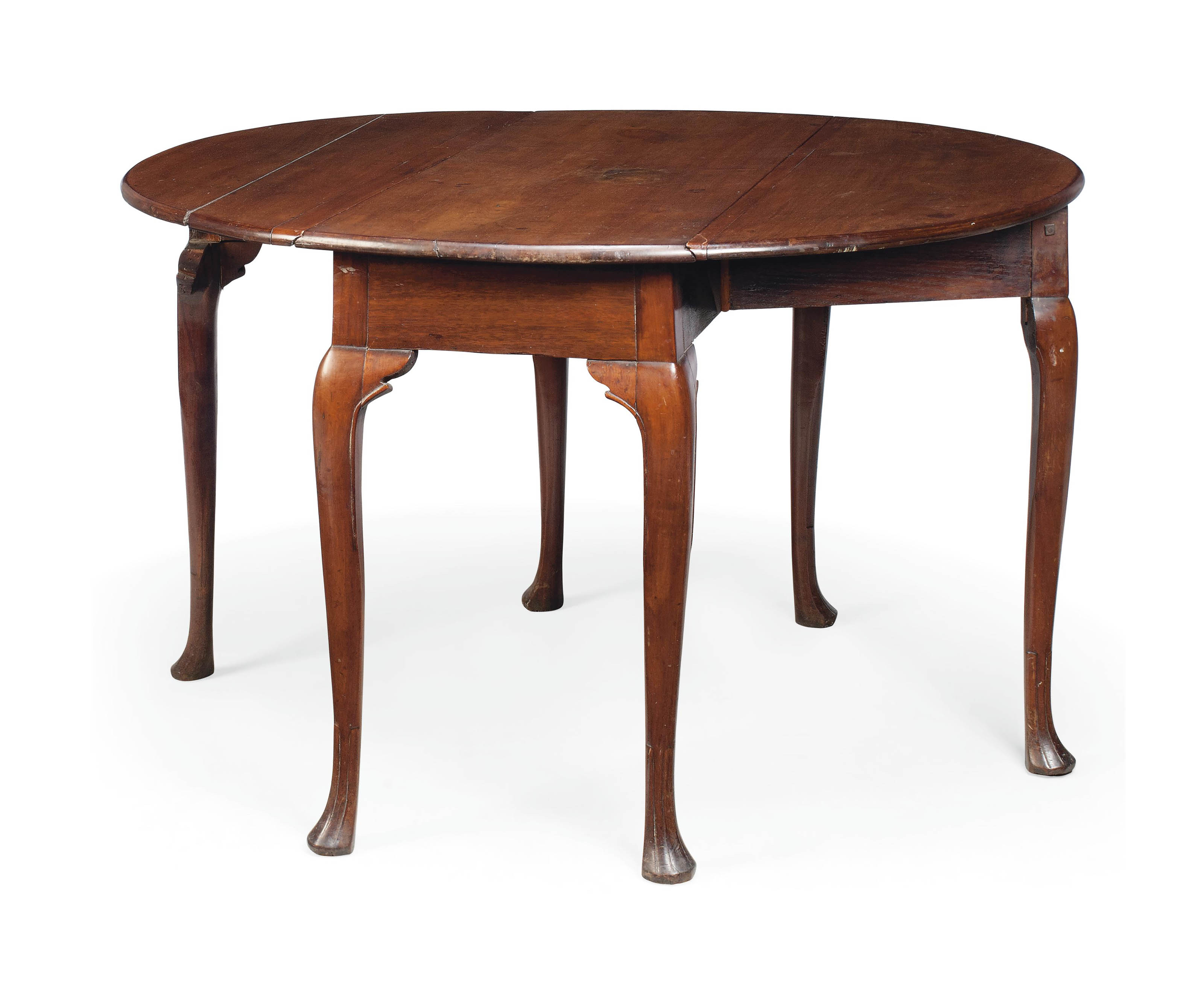 AN IRISH II MAHOGANY DROPLEAF DINING TABLE