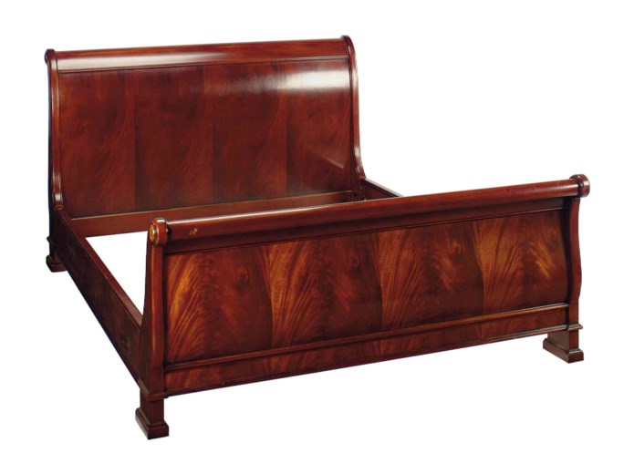 A MAHOGANY SLEIGH BED, , LATE 20TH CENTURY Christie's
