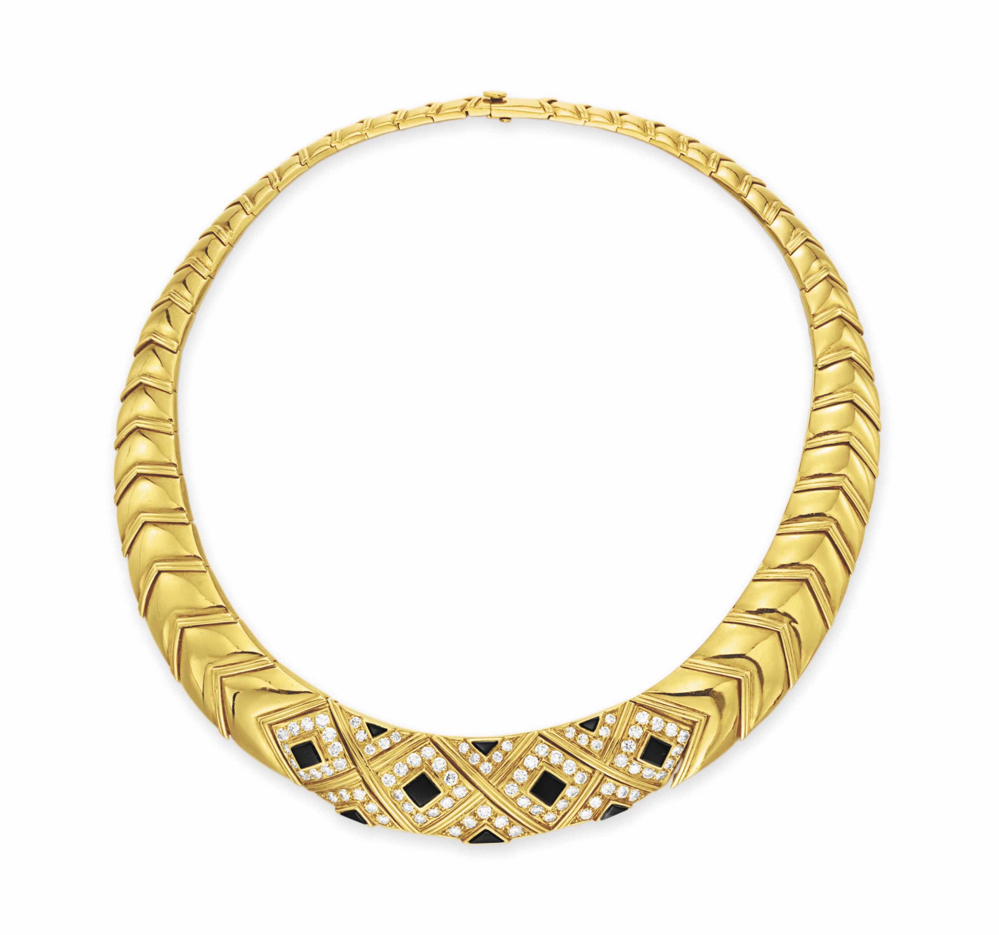 A DIAMOND, ONYX AND GOLD COLLAR NECKLACE, BY VAN CLEEF ... (3200 x 2993 Pixel)