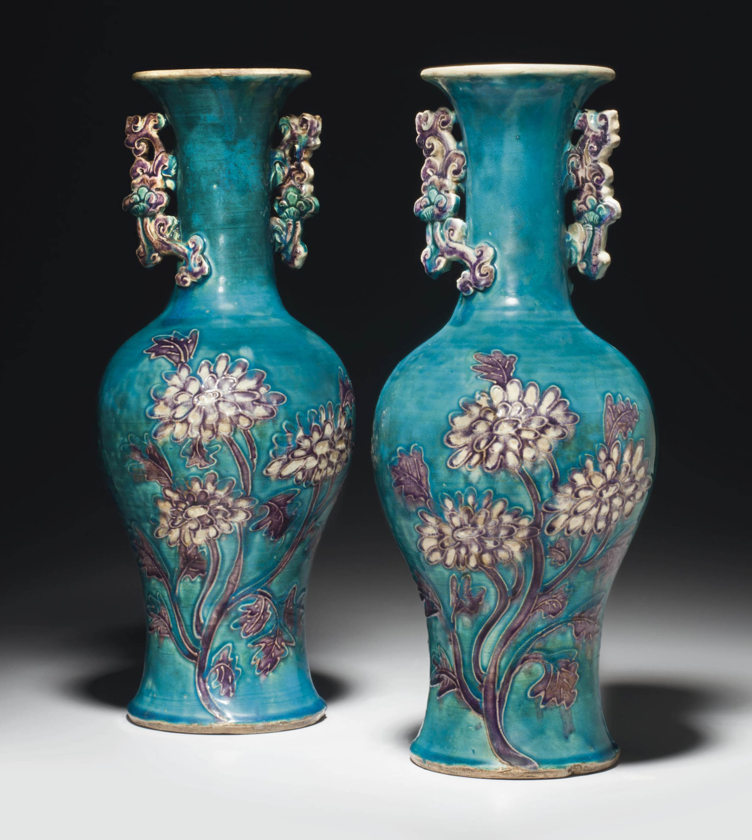 A PAIR OF TURQUOISEGROUND FAHUA BALUSTER VASES , MING DYNASTY, LATE