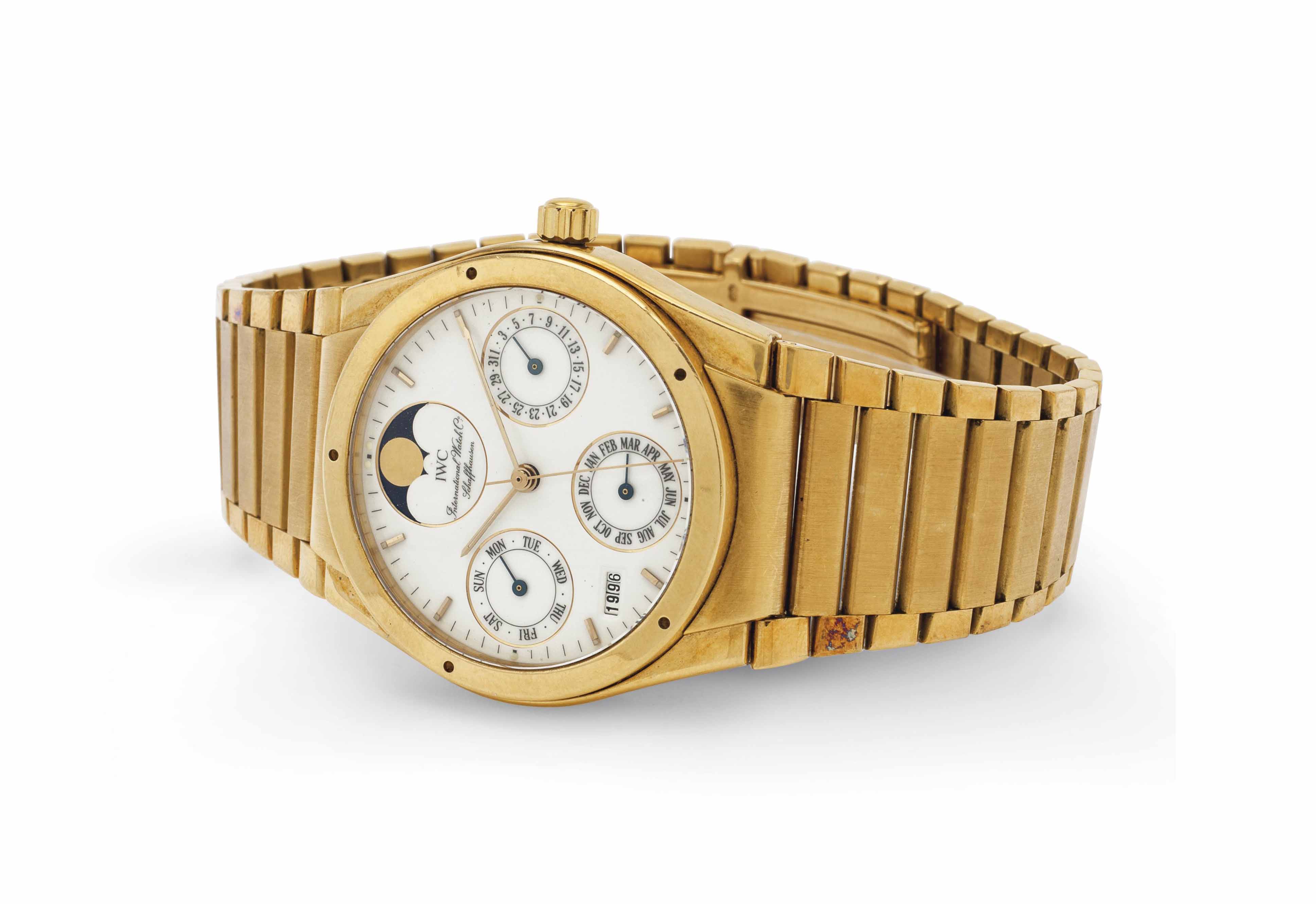 IWC. A Fine 18k Gold Automatic Perpetual Calendar Wristwatch with Moon
