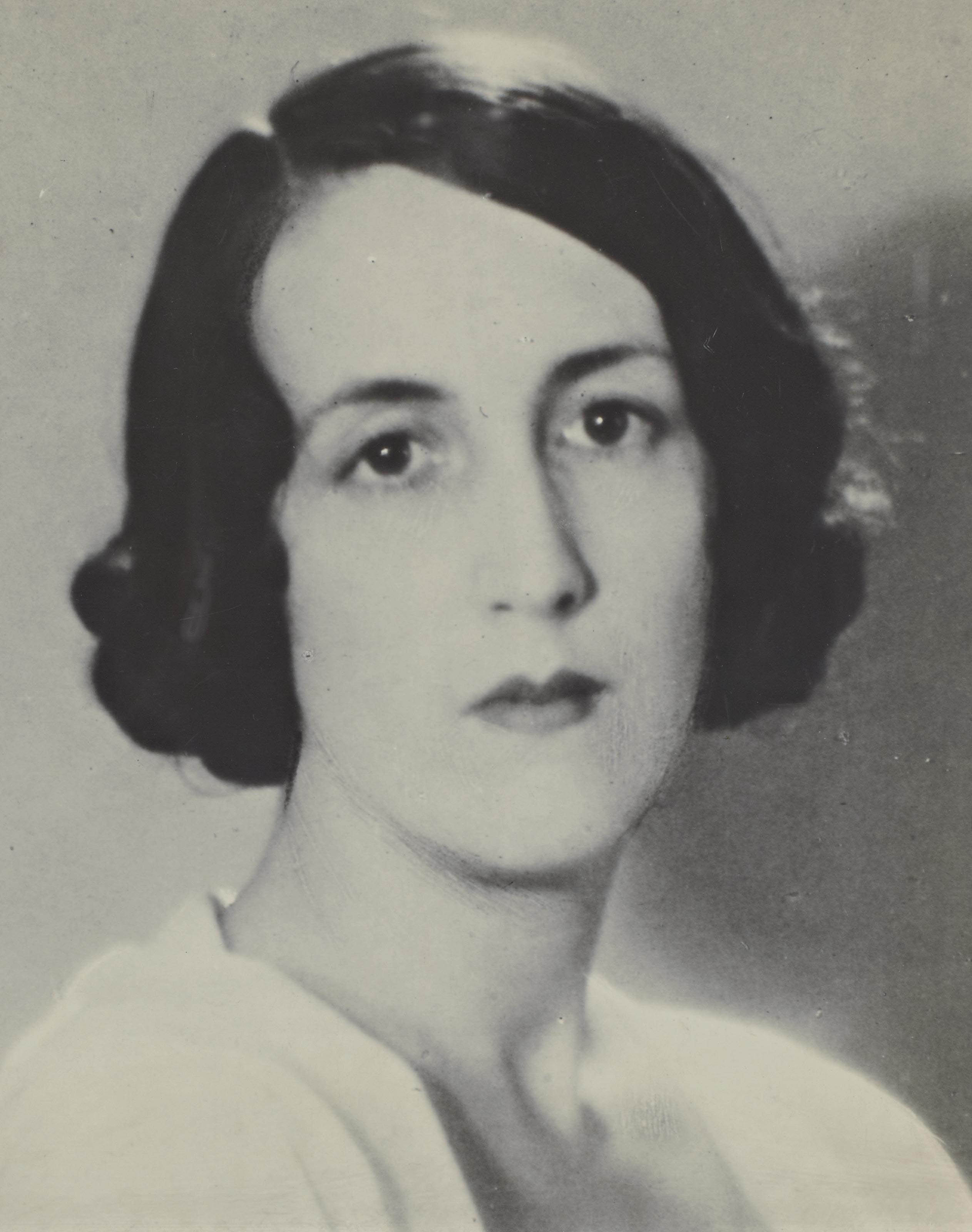 Marie Laure De Noailles Laure De Noailles ATTRIBUE A MAN RAY (1890-1976) , Portrait de Marie-Laure de Noailles