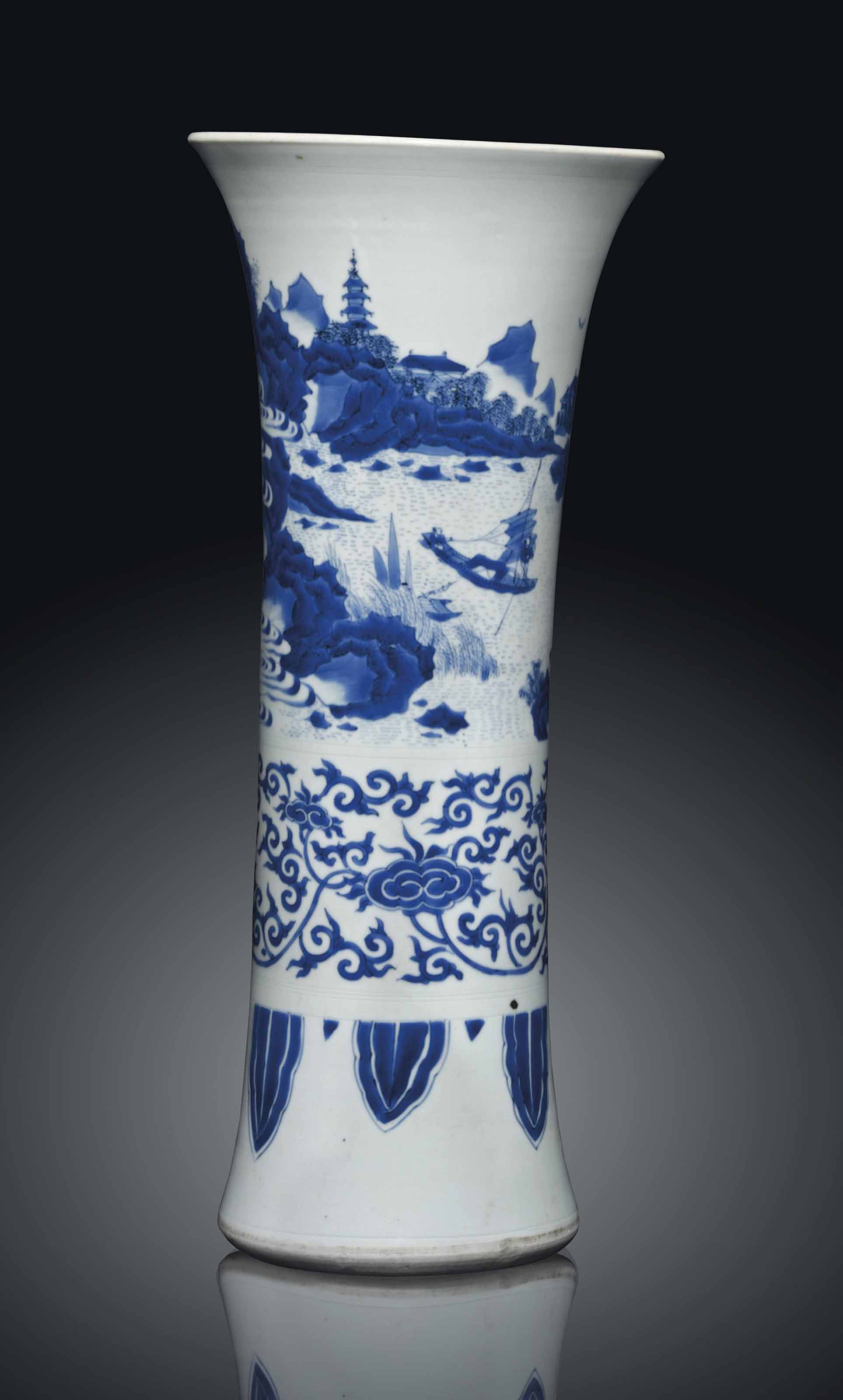 A LARGE BLUE AND WHITE BEAKER VASE , TRANSITIONAL PERIOD, CIRCA 1630