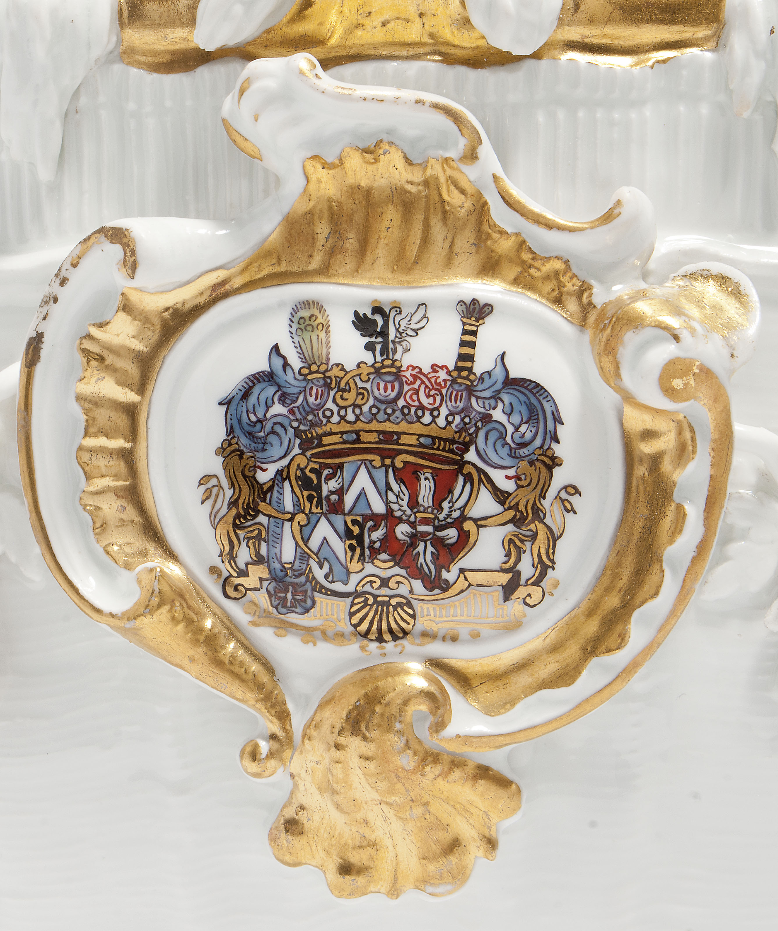 A Meissen armorial oval monteith (punchbowl) from the Swan Service, circa 1740. The service sold for £151,875 on 4 June 2013 at Christie's in London