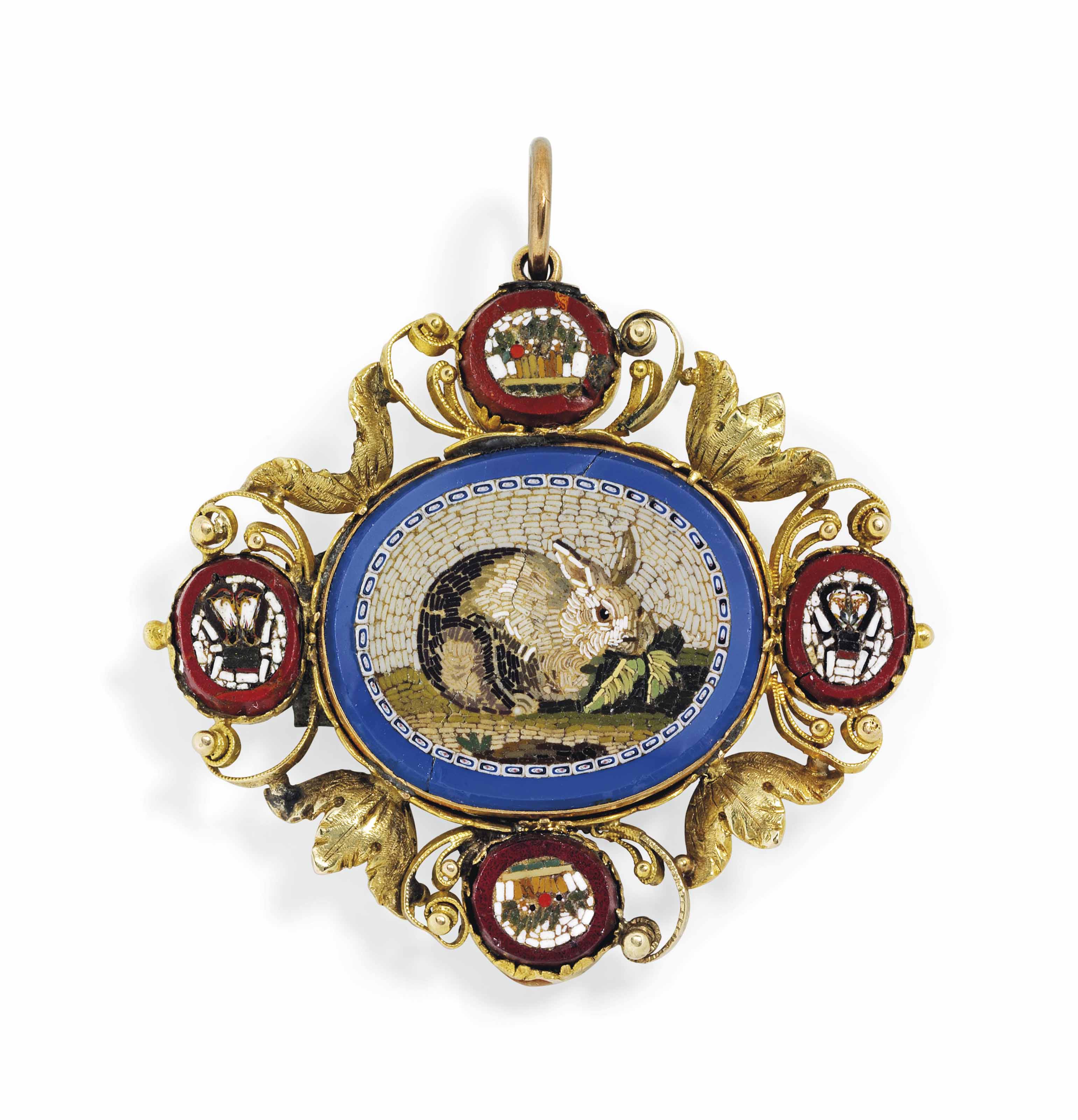 A GOLD BROOCH SET WITH AN ITALIAN MICROMOSAIC PLAQUE , THE MICROMOSAIC ...