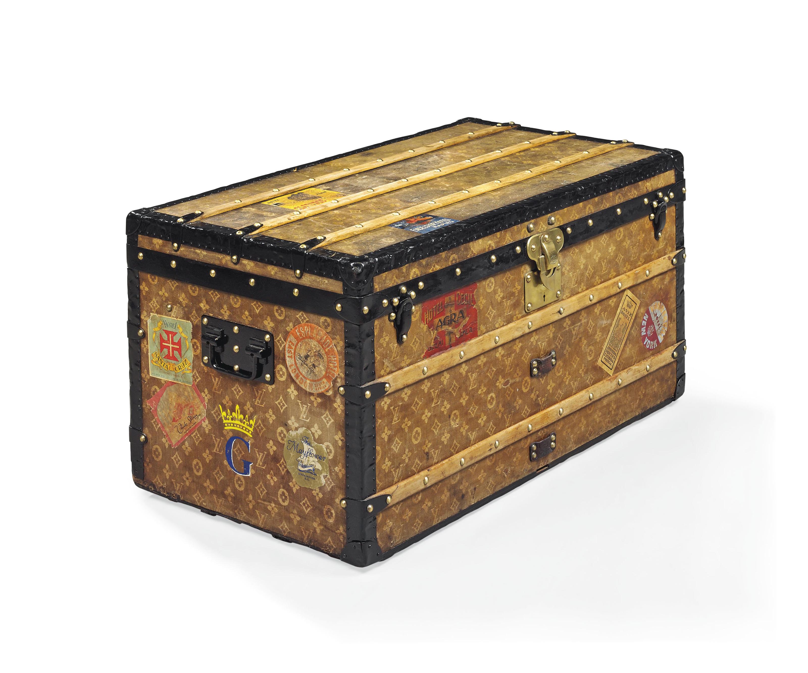 A TRUNK IN MONOGRAM CANVAS , LOUIS VUITTON, EARLY 20TH CENTURY Christie's