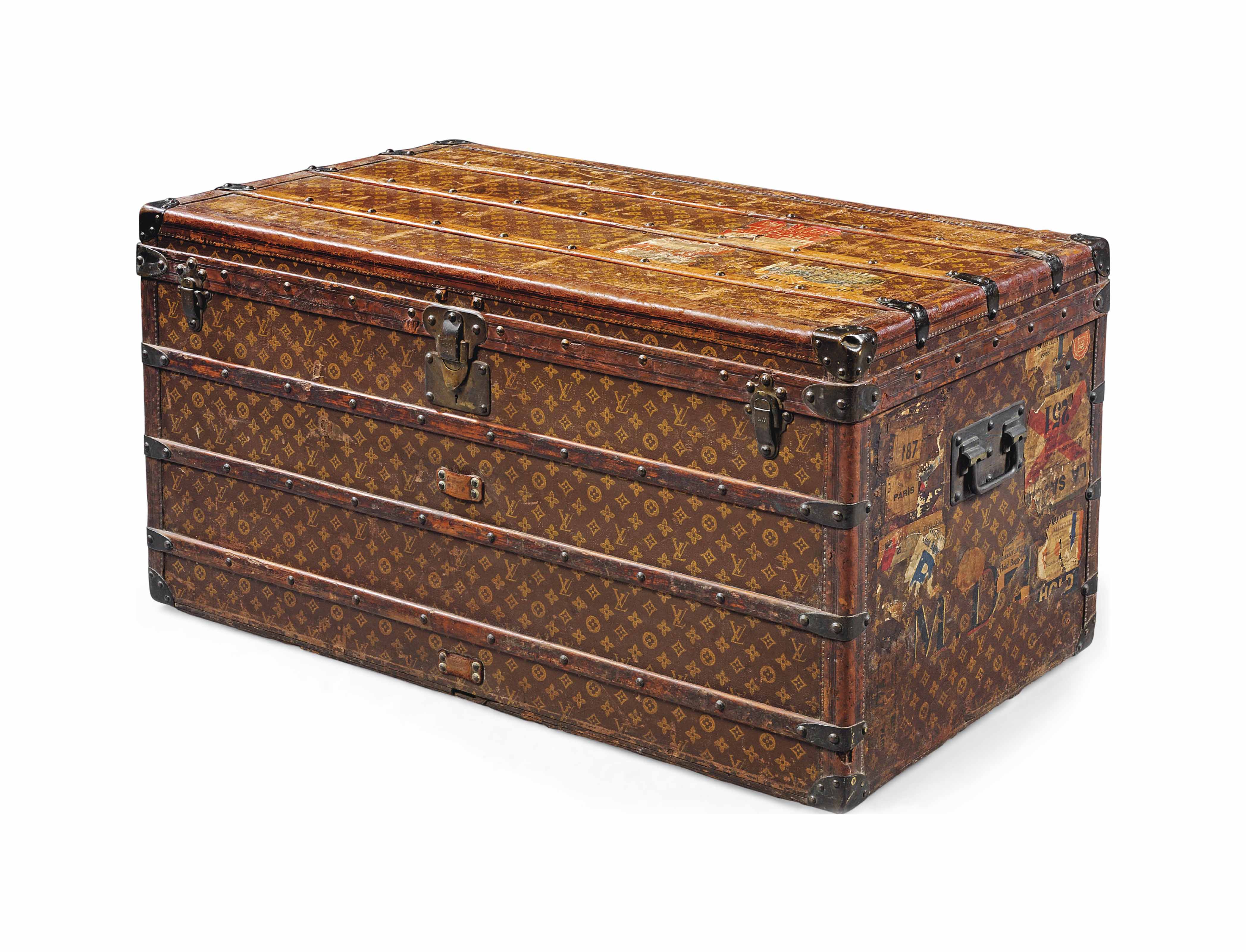A LARGE TRUNK IN MONOGRAM CANVAS , LOUIS VUITTON, 20TH CENTURY Christie's