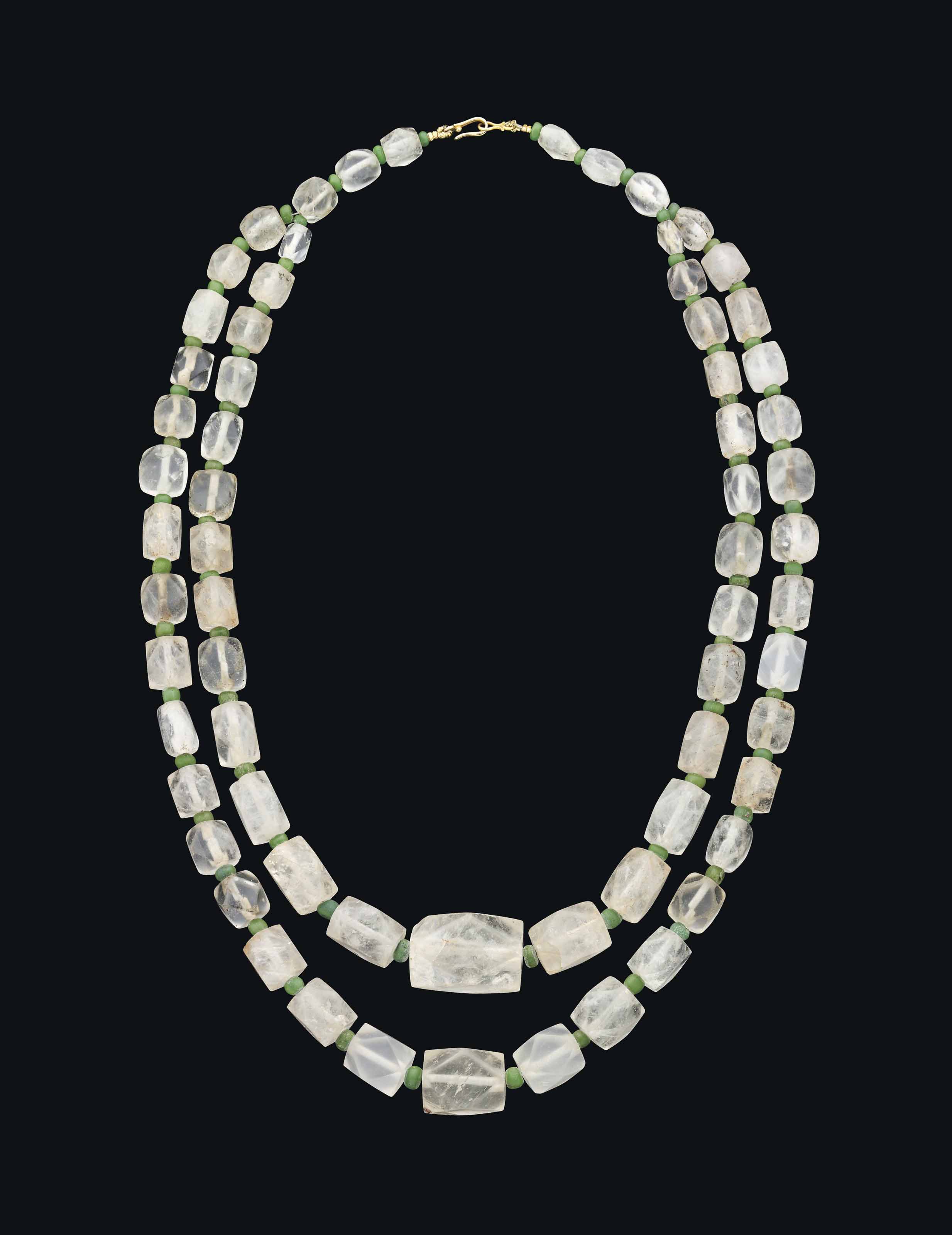 A ROMAN ROCK CRYSTAL BEAD NECKLACE , CIRCA 2ND4TH CENTURY A.D