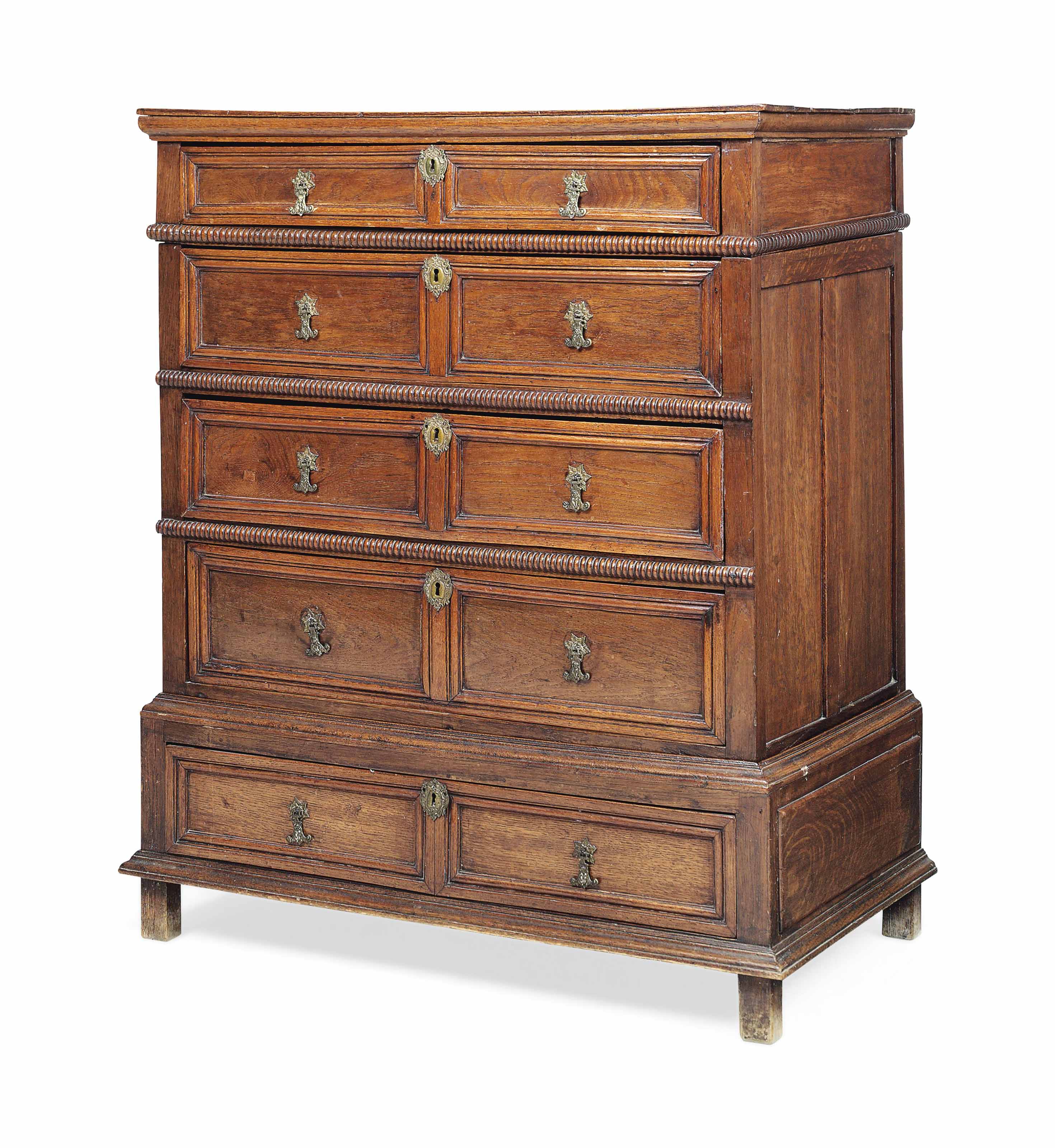AN ENGLISH OAK CHESTOFDRAWERS , EARLY 18TH CENTURY AND LATER Christie's