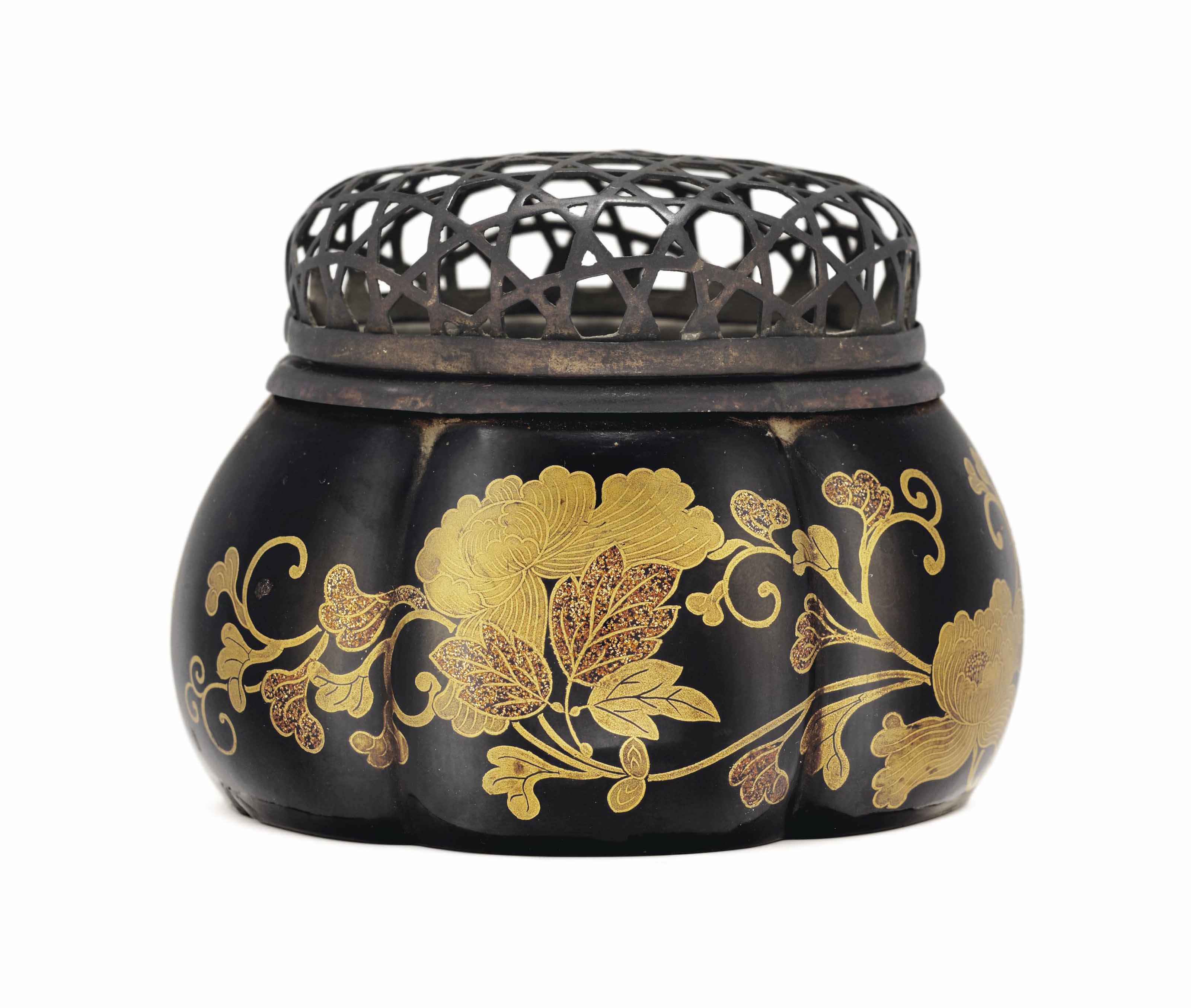 A Kodaijistyle Koro [Incense Burner] , MOMOYAMA EDO PERIOD (LATE