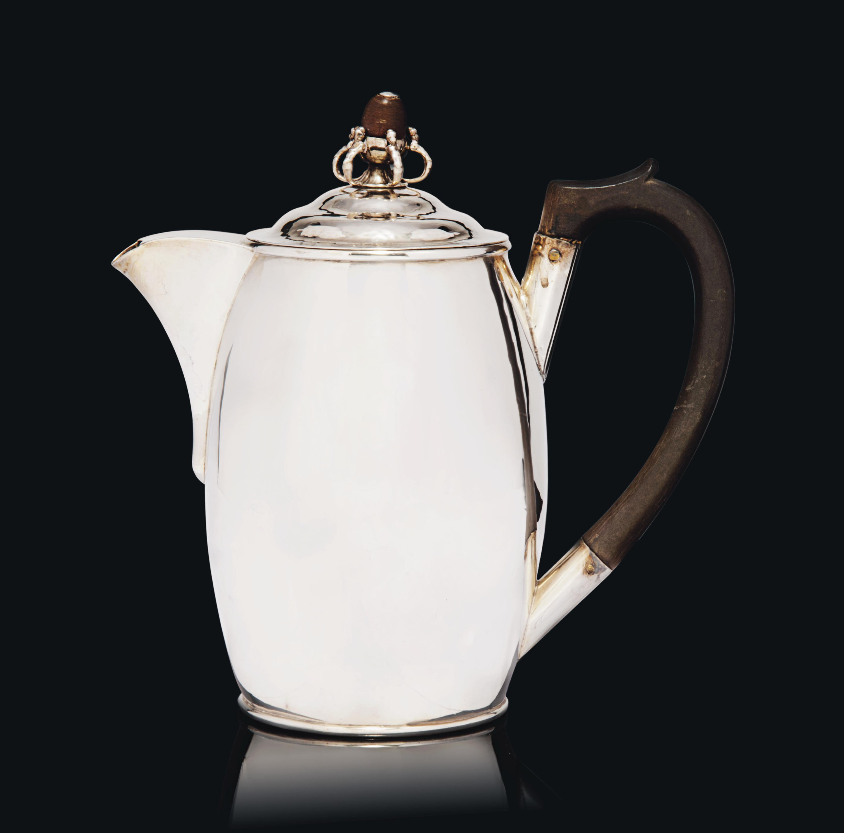 AN ARTS & CRAFTS GUILD OF HANDICRAFT LTD SILVER COFFEE POT, THE DESIGN