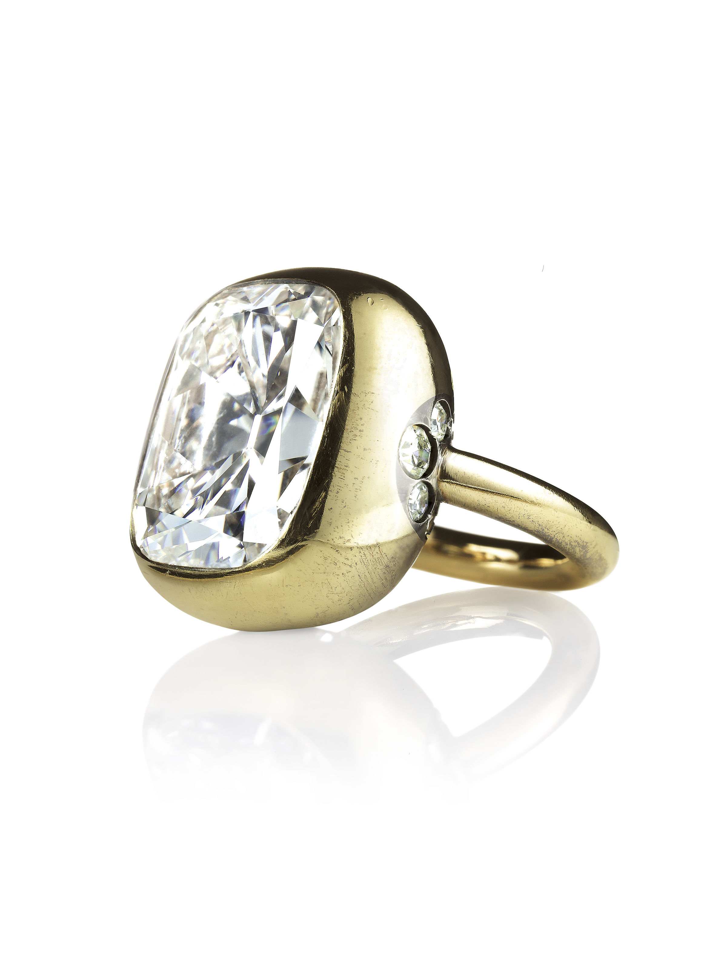 A DIAMOND RING, BY JAR Christie's