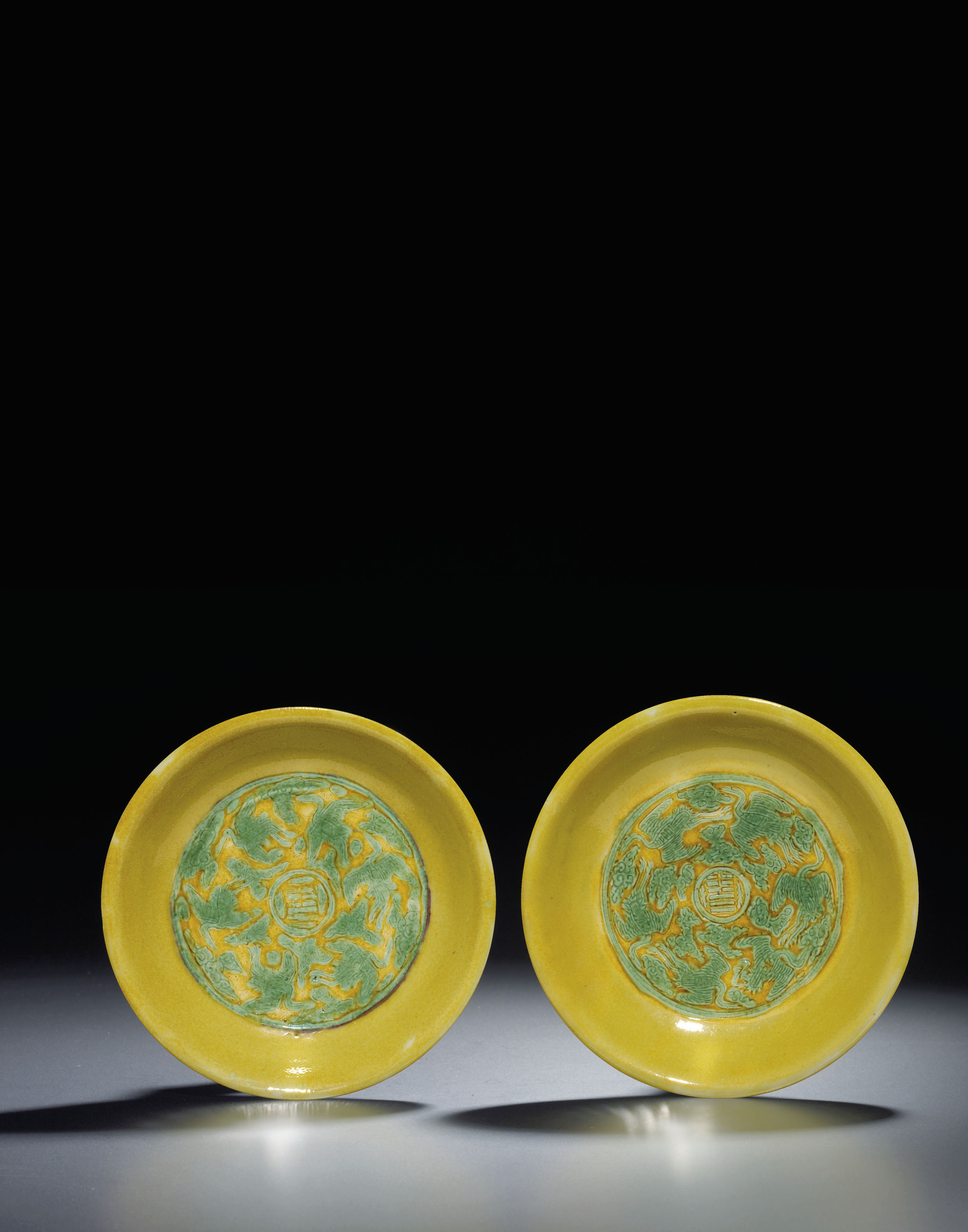 元青花花卉紋八方執壺, YUAN DYNASTY (1279-1368) | Christie's