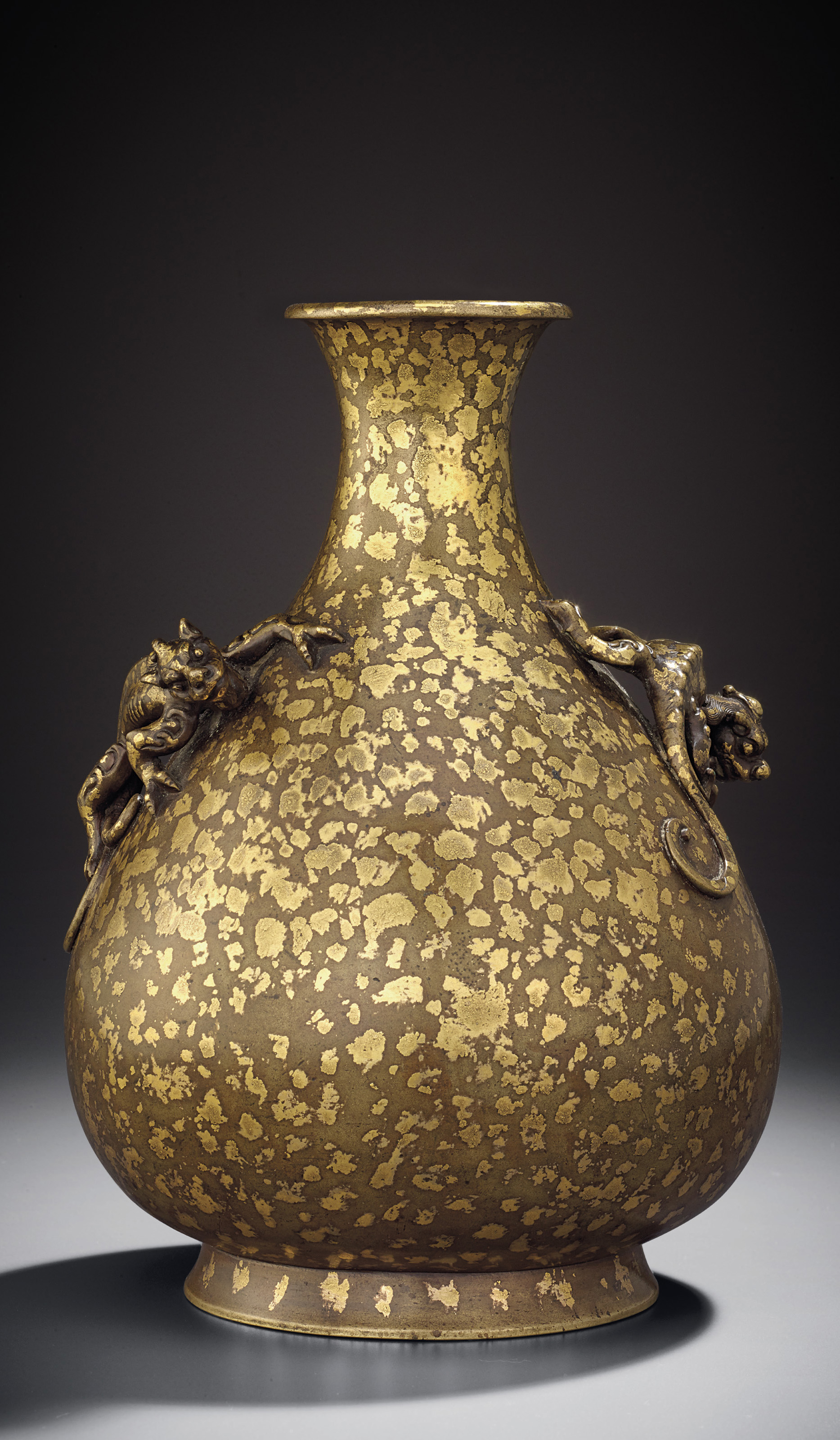 A RARE GILTSPLASHED BRONZE VASE , LATE MING DYNASTY, 16TH/17TH CENTURY