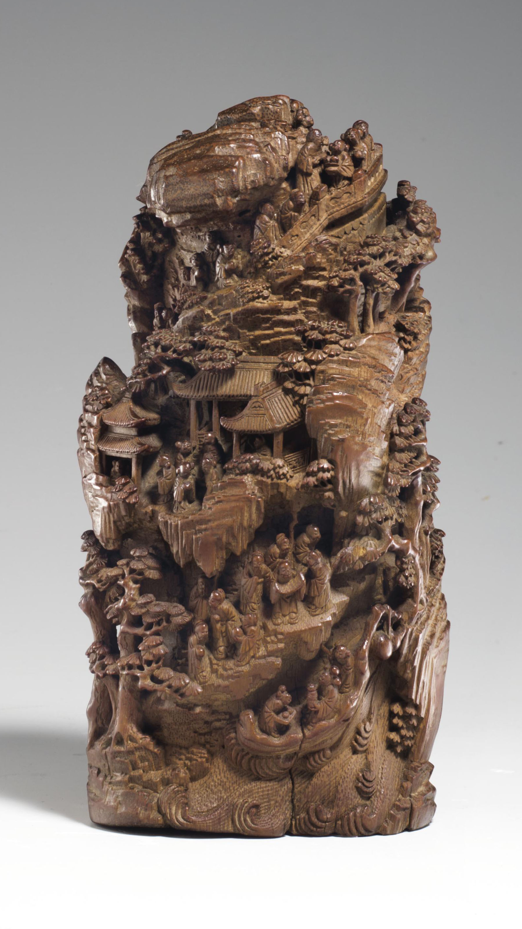 A LARGE BAMBOO CARVING OF A MOUNTAIN