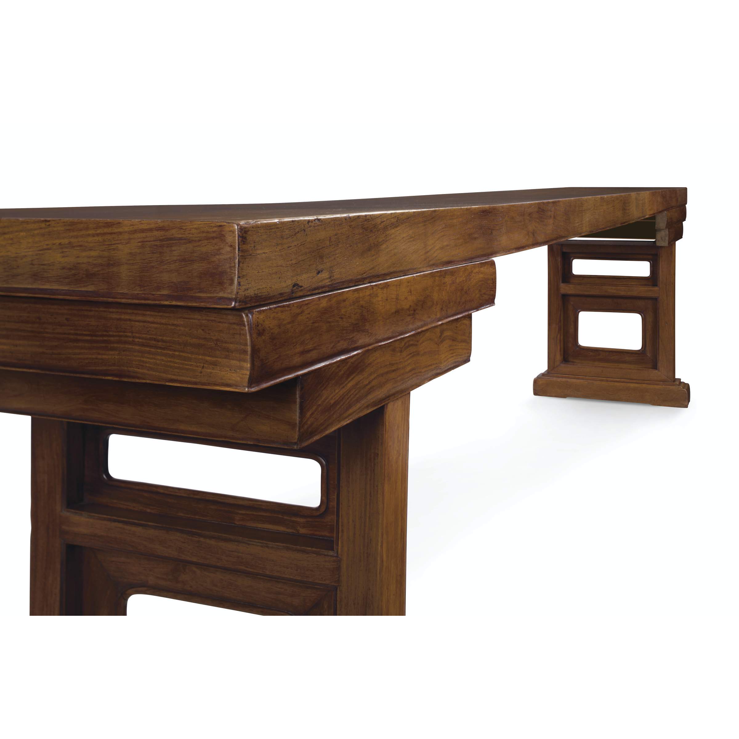 A MAGNIFICENT AND VERY RARE MASSIVE HUANGHUALI PLANKTOP PEDESTAL TABLE