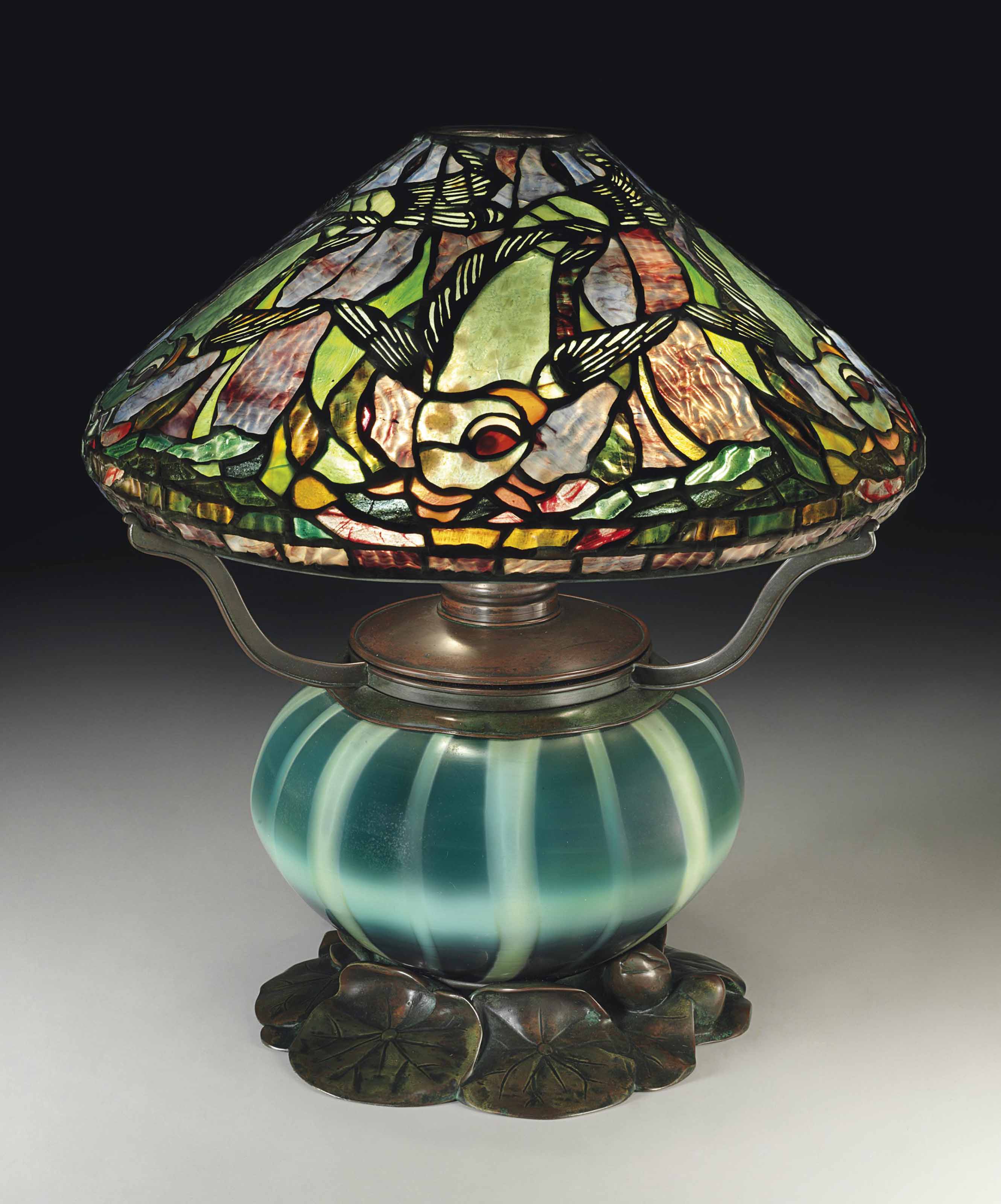 Tiffany fish outlet lamp