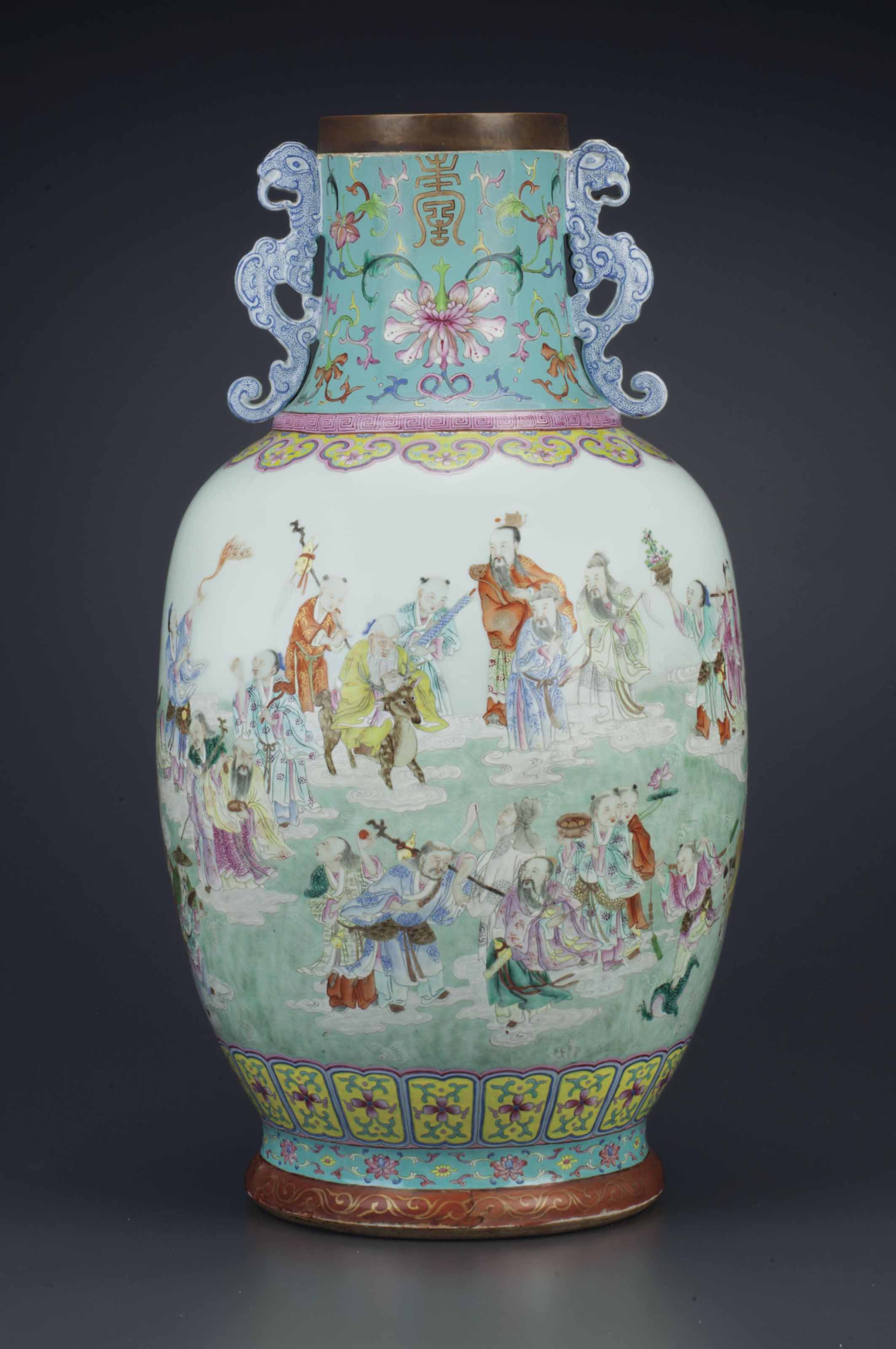 A MASSIVE FAMILLE ROSE VASE , QIANLONG PERIOD (17361795) Christie's