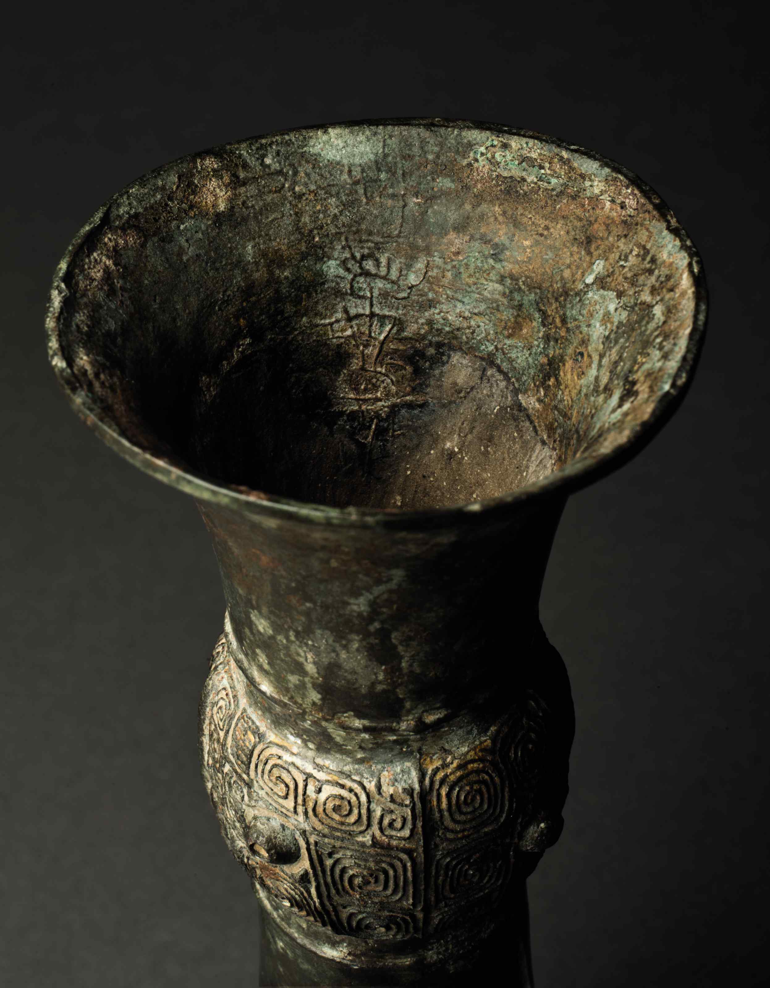 A SMALL BRONZE RITUAL WINE VESSEL, GU , LATE SHANG DYNASTY, 12TH11TH CENTURY BC Christie's