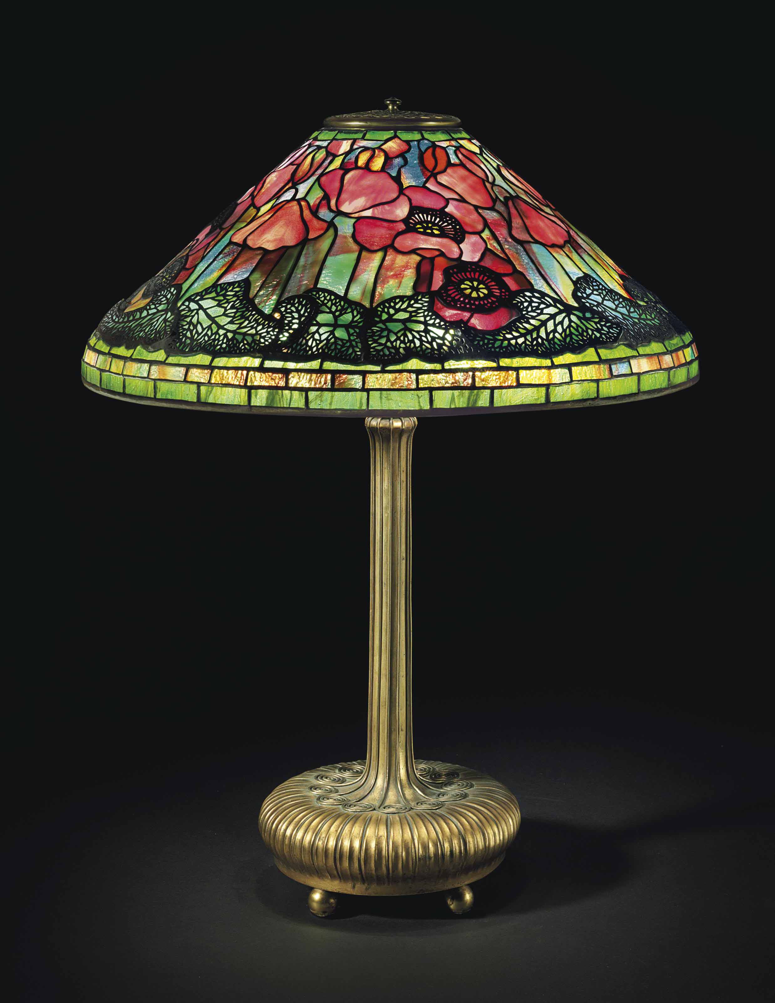 TIFFANY STUDIOS , A 'POPPY' TABLE LAMP, CIRCA 1915 Christie's