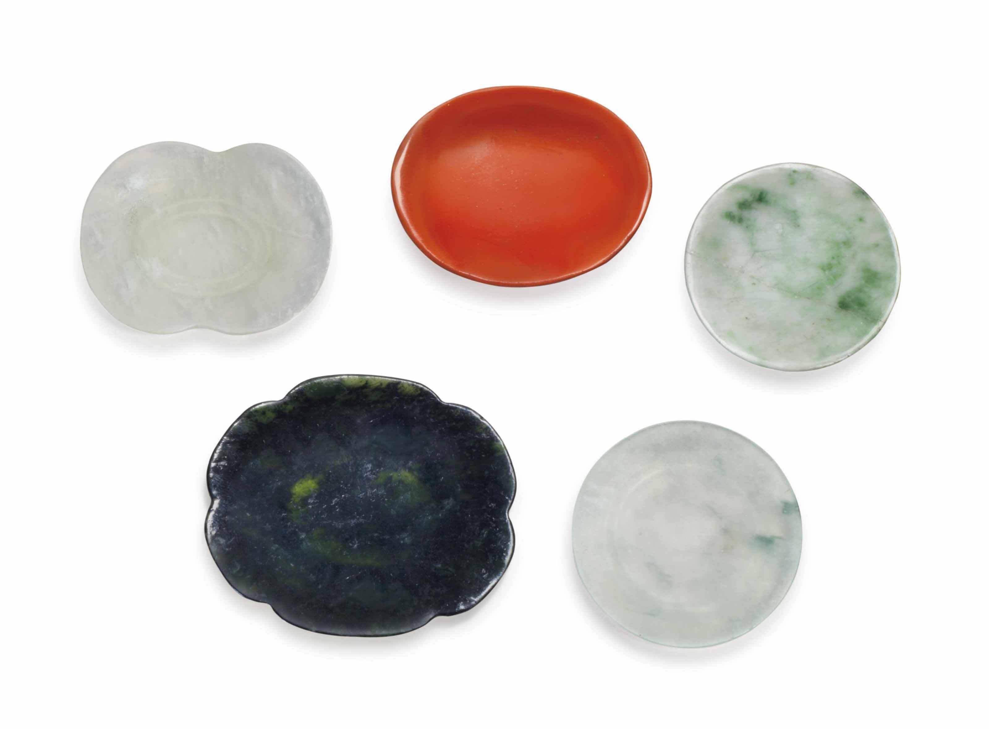 FIVE SNUFF DISHES Christie's