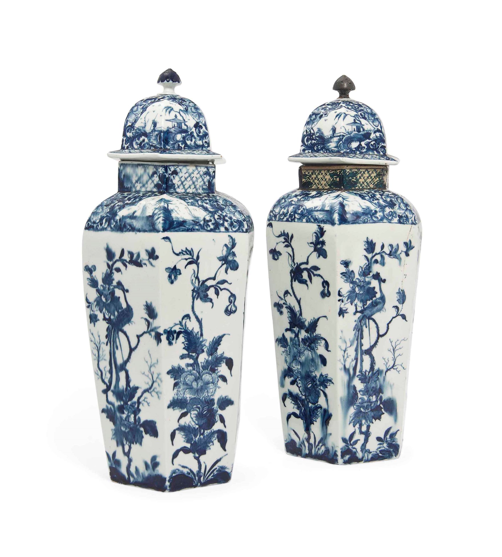 A PAIR OF WORCESTER BLUE AND WHITE VASES AND DOMED COVERS