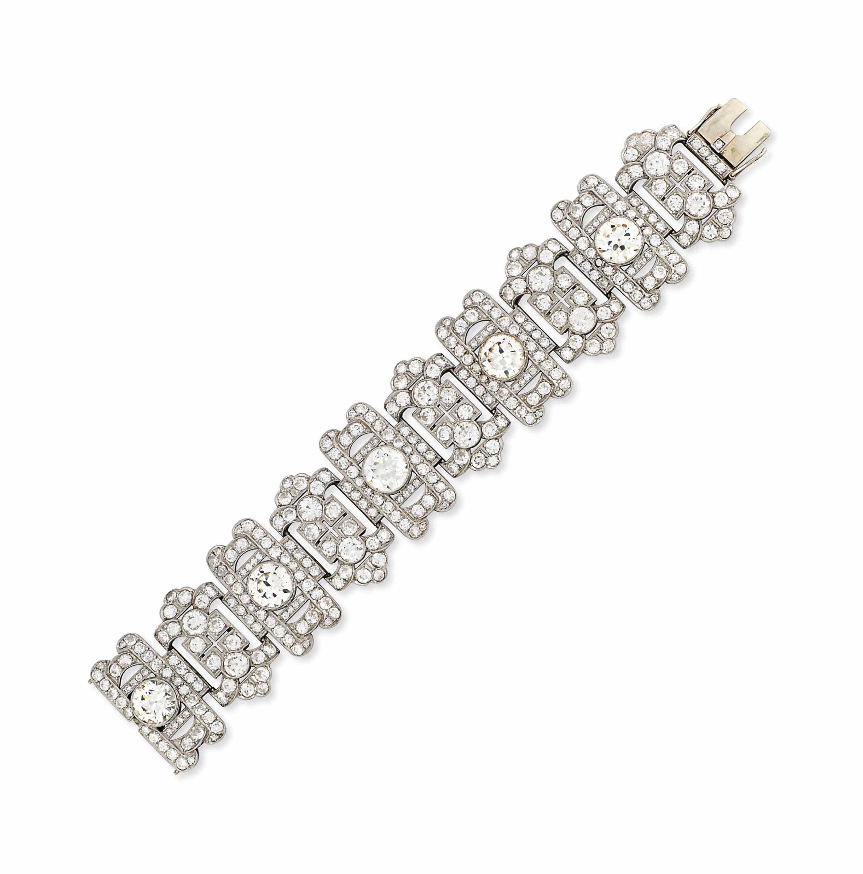 AN ART DECO DIAMOND BRACELET Christie's