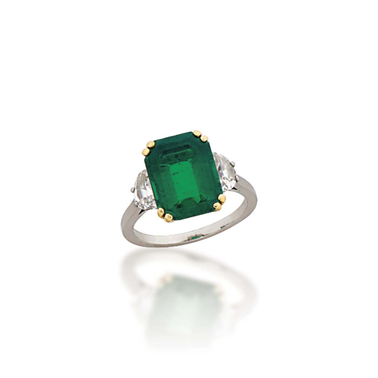 AN EMERALD RING, BY VAN CLEEF \u0026 ARPELS