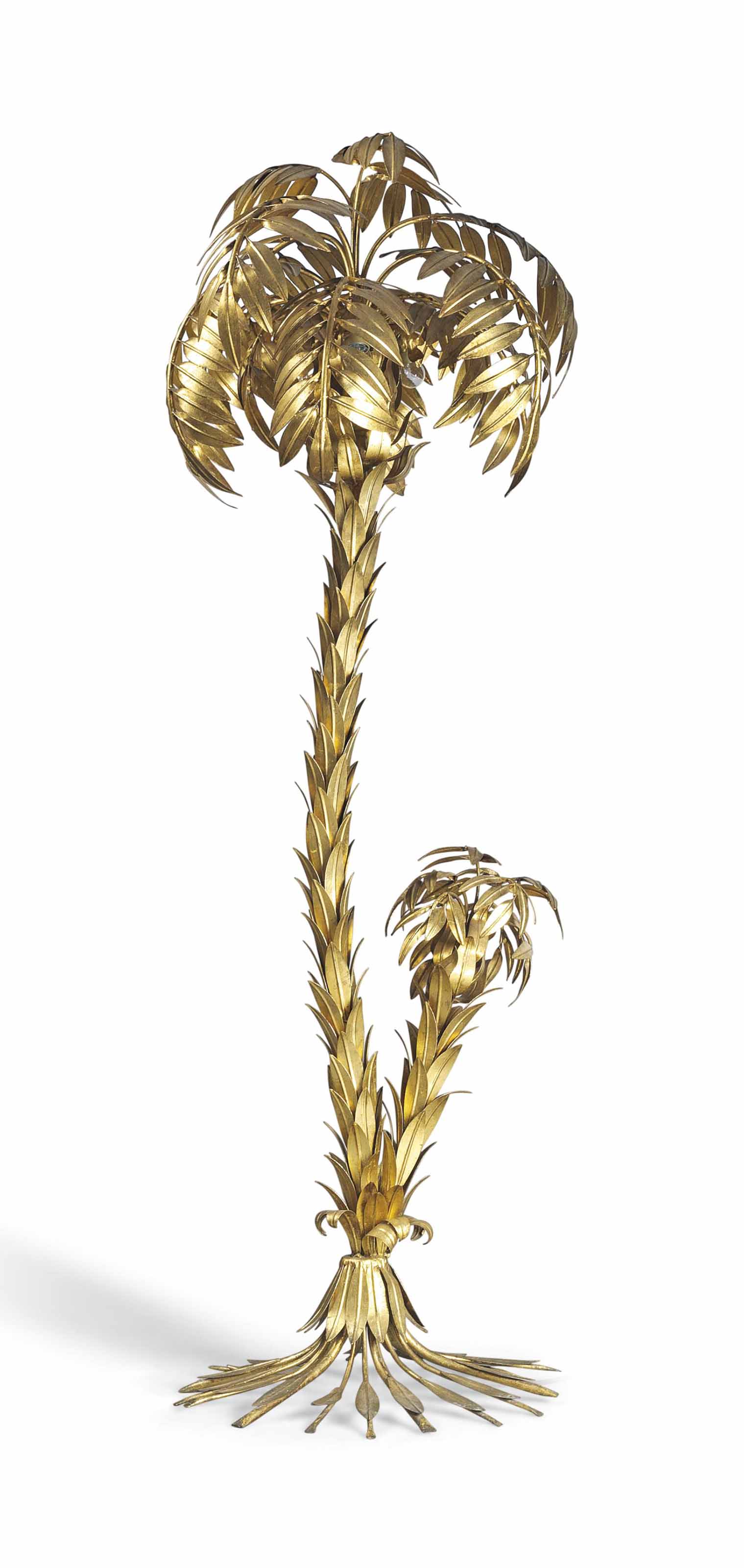 AN ITALIAN GILT BRASS STANDARD LAMP AN ITALIAN GILT BRASS STANDARD LAMP