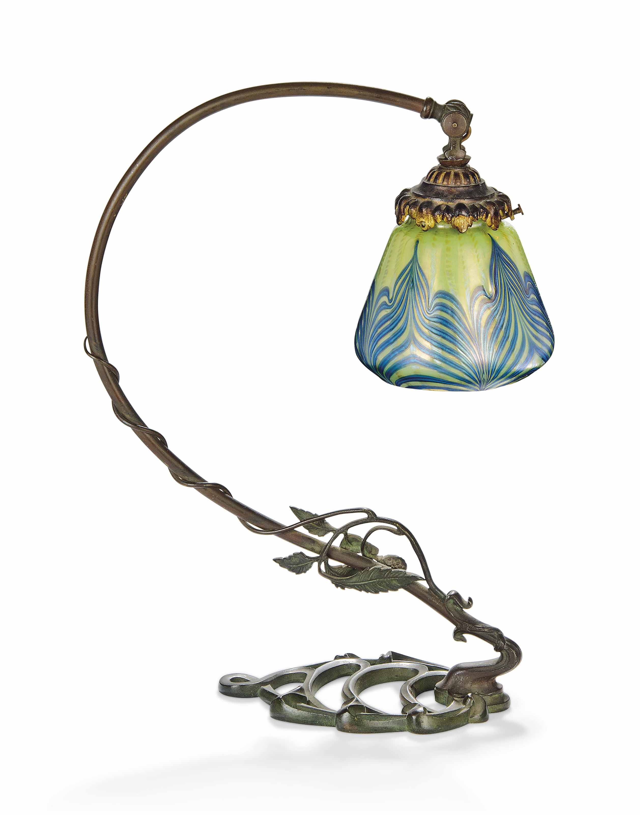A LOETZ IRIDESCENT GLASS AND BRONZE TABLE LAMP CIRCA 1900
