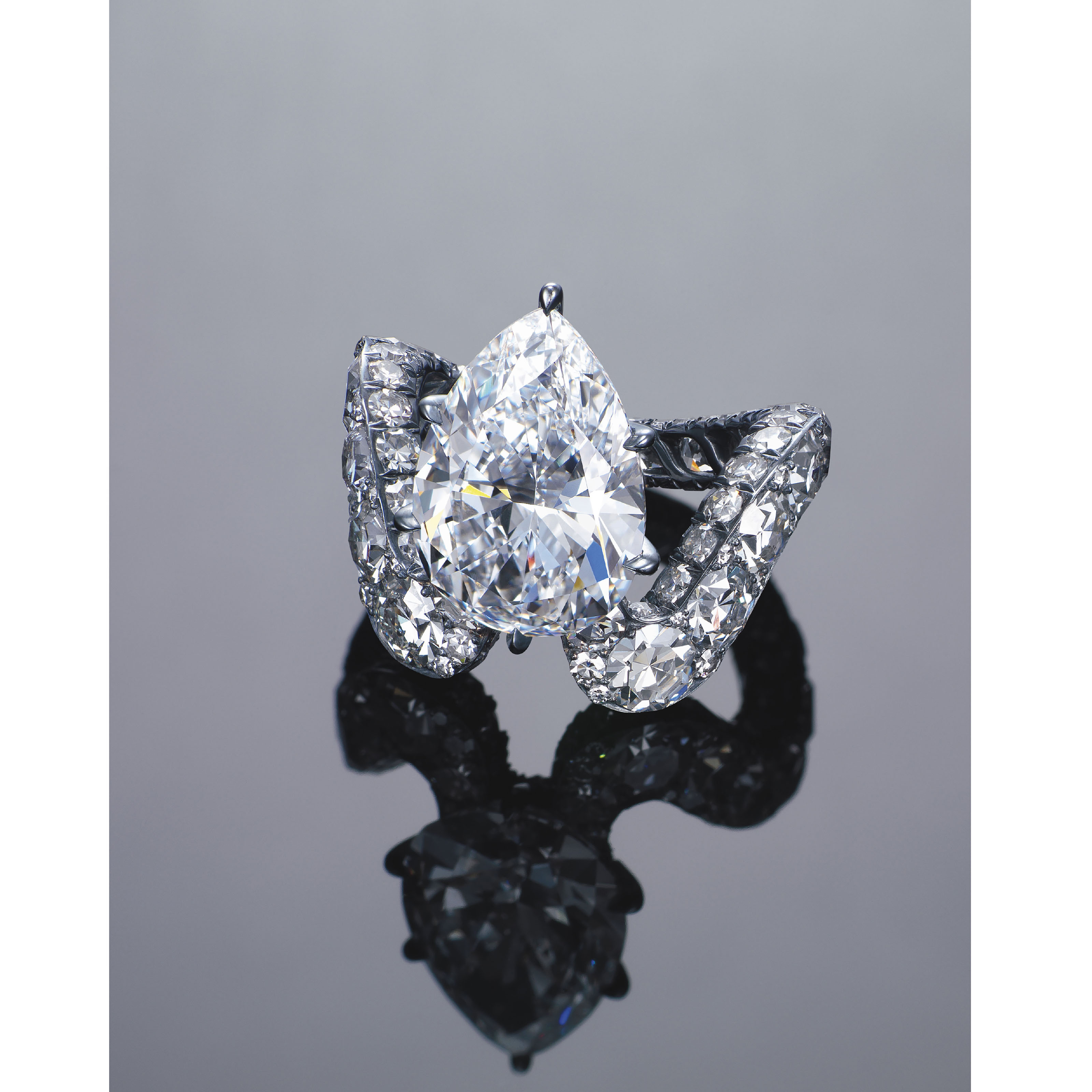 A UNIQUE DIAMOND RING, BY JAR Christie's