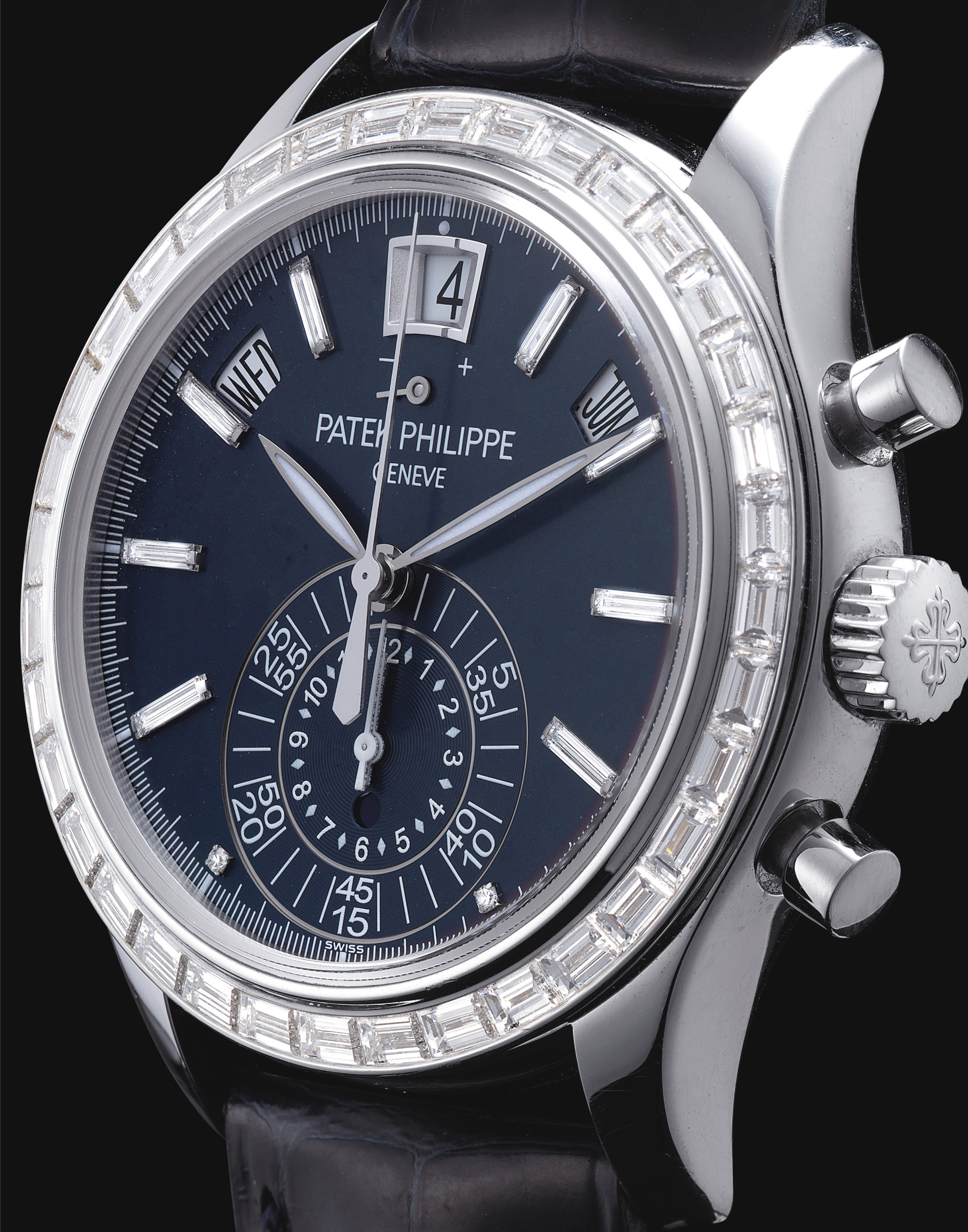 PATEK PHILIPPE. A VERY FINE AND RARE PLATINUM AND DIAMONDSET AUTOMATIC