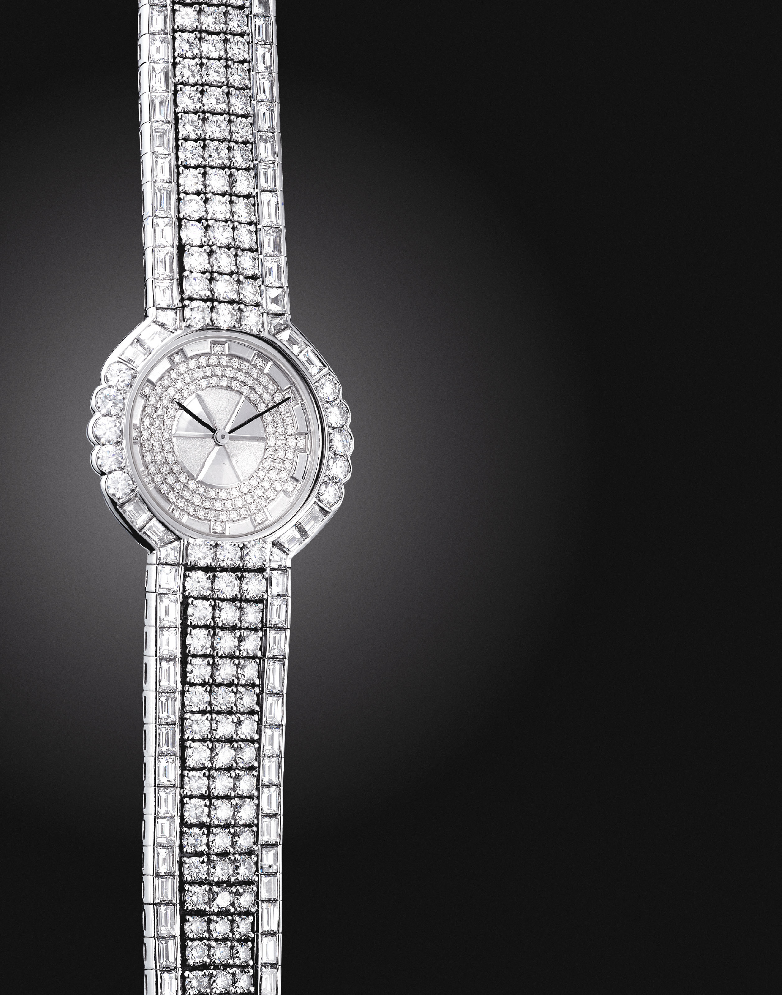 THE ROYAL DIAMOND. A FINE 18K WHITE GOLD AND DIAMOND-SET BRACELE