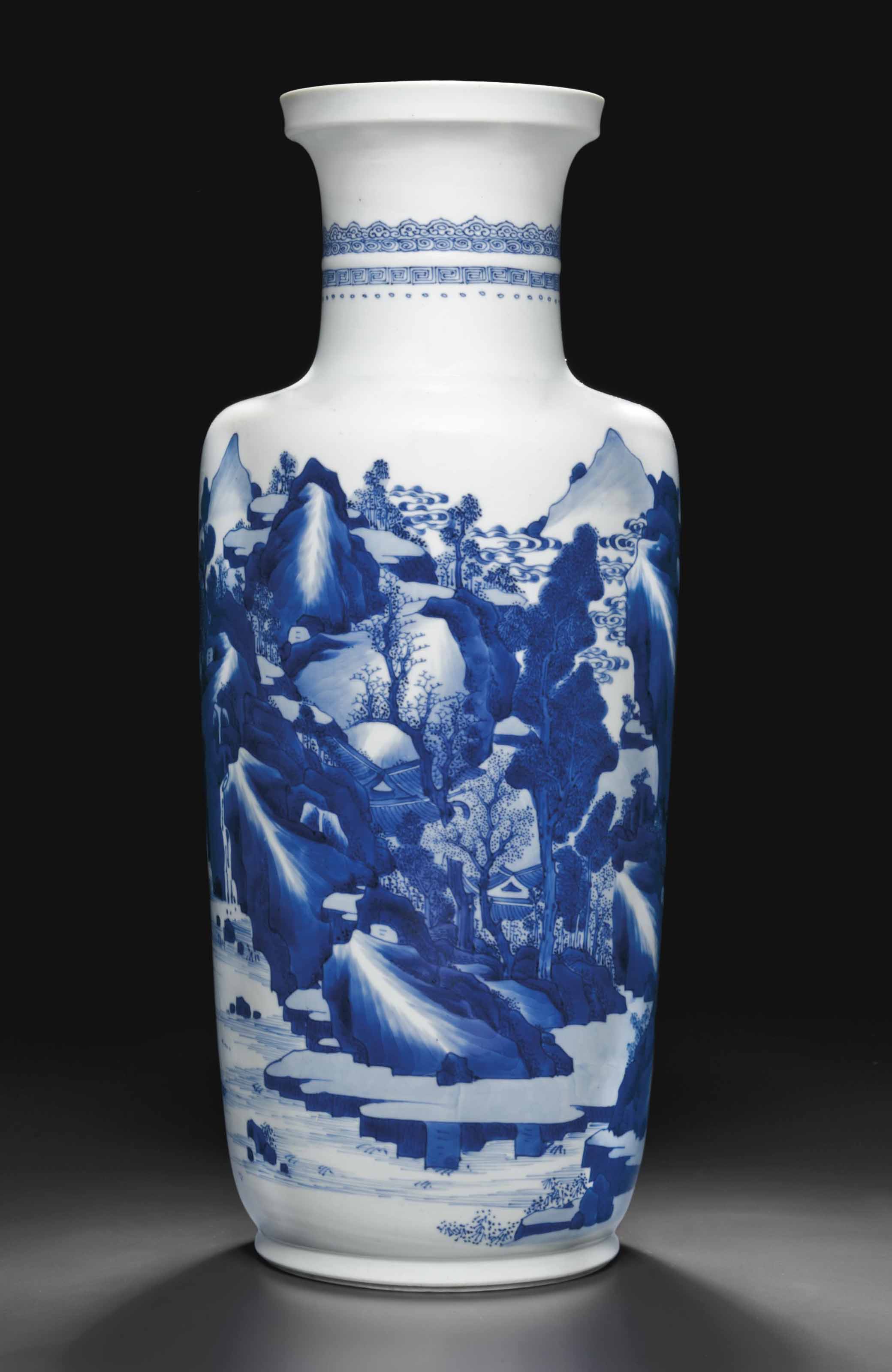 A LARGE BLUE AND WHITE ROULEAU VASE , KANGXI PERIOD (16621722