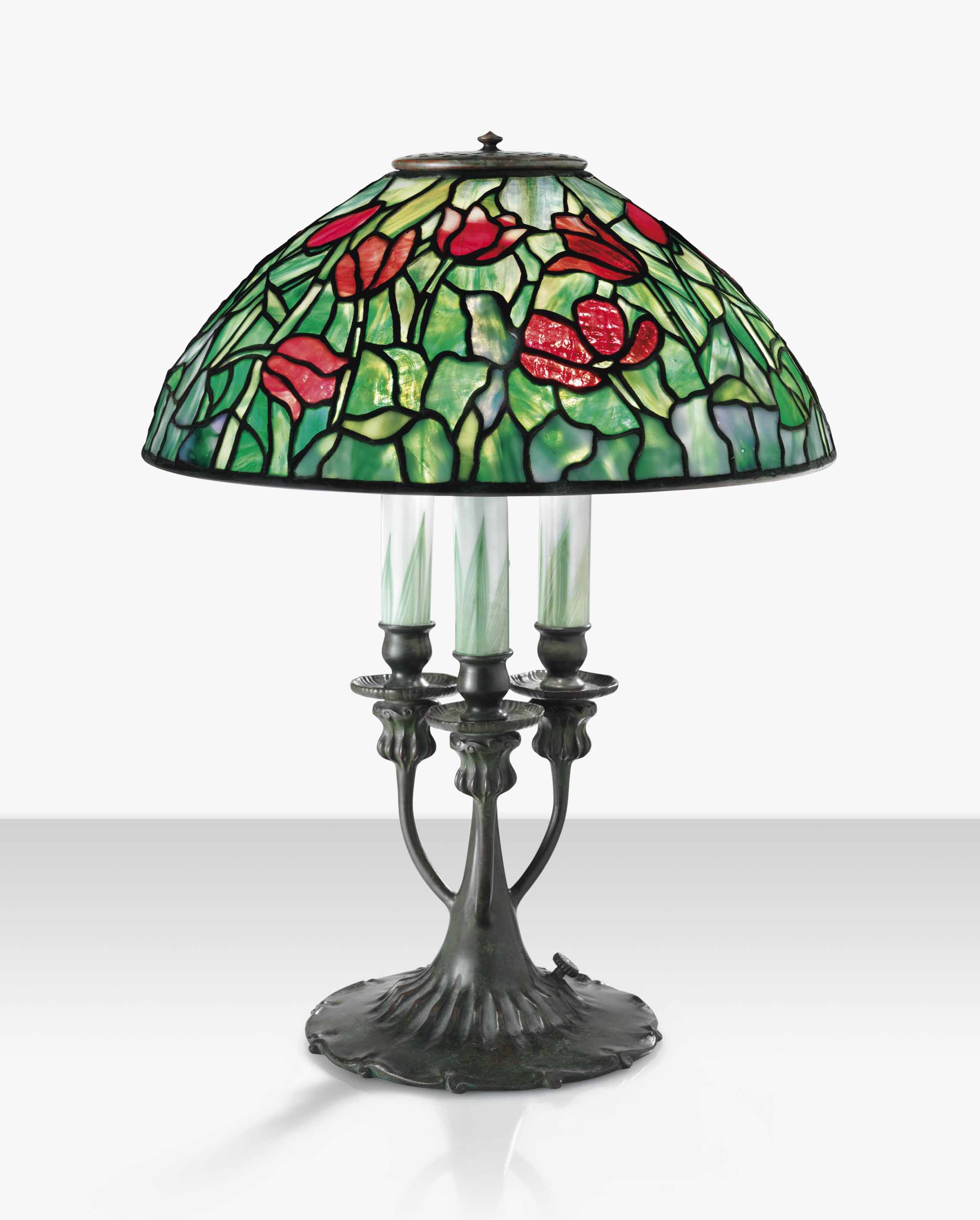 TIFFANY STUDIOS , A 'TULIP' TABLE LAMP, CIRCA 1910 Christie's