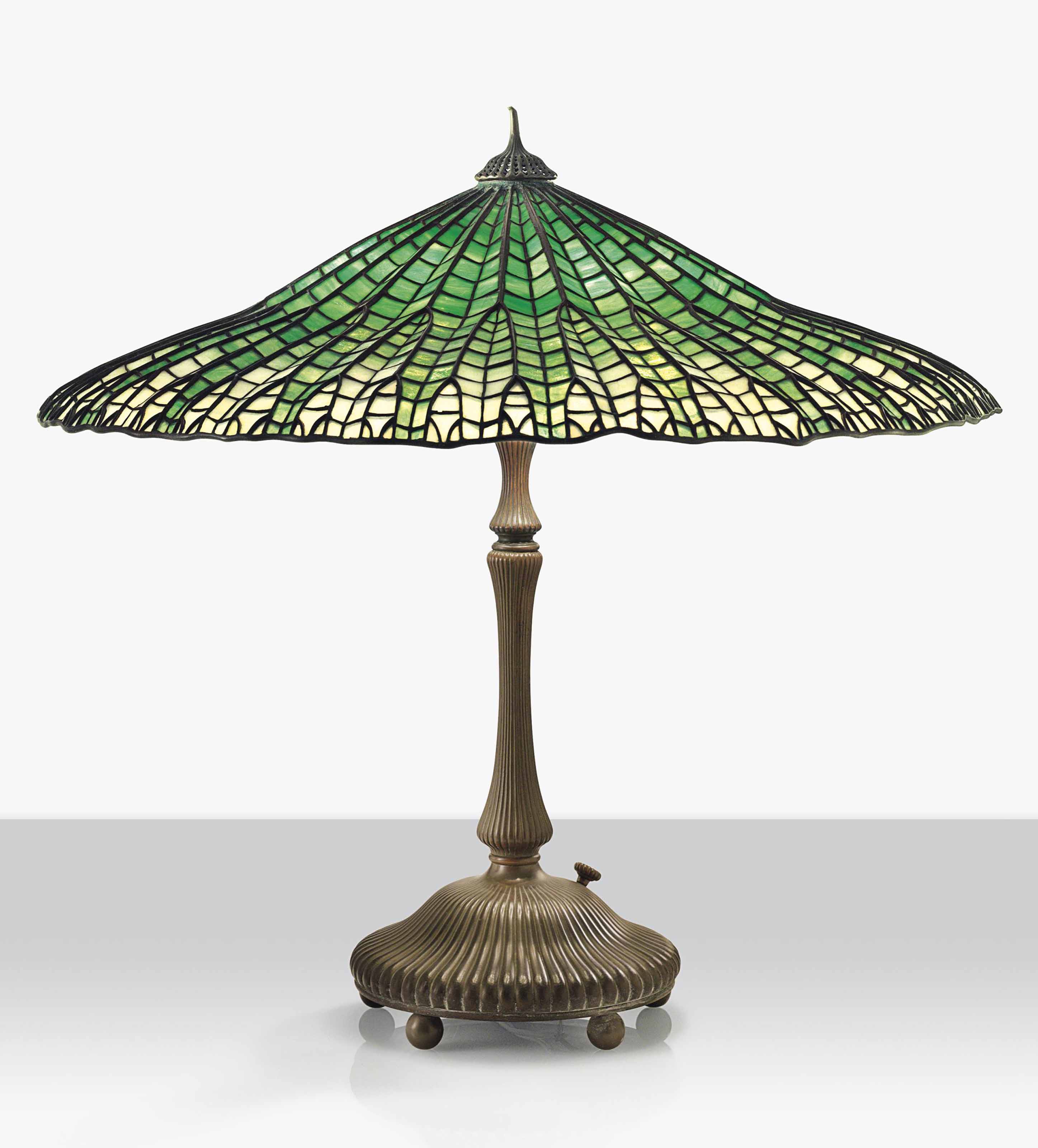 TIFFANY STUDIOS , A 'LOTUS' TABLE LAMP, CIRCA 1910 Christie's