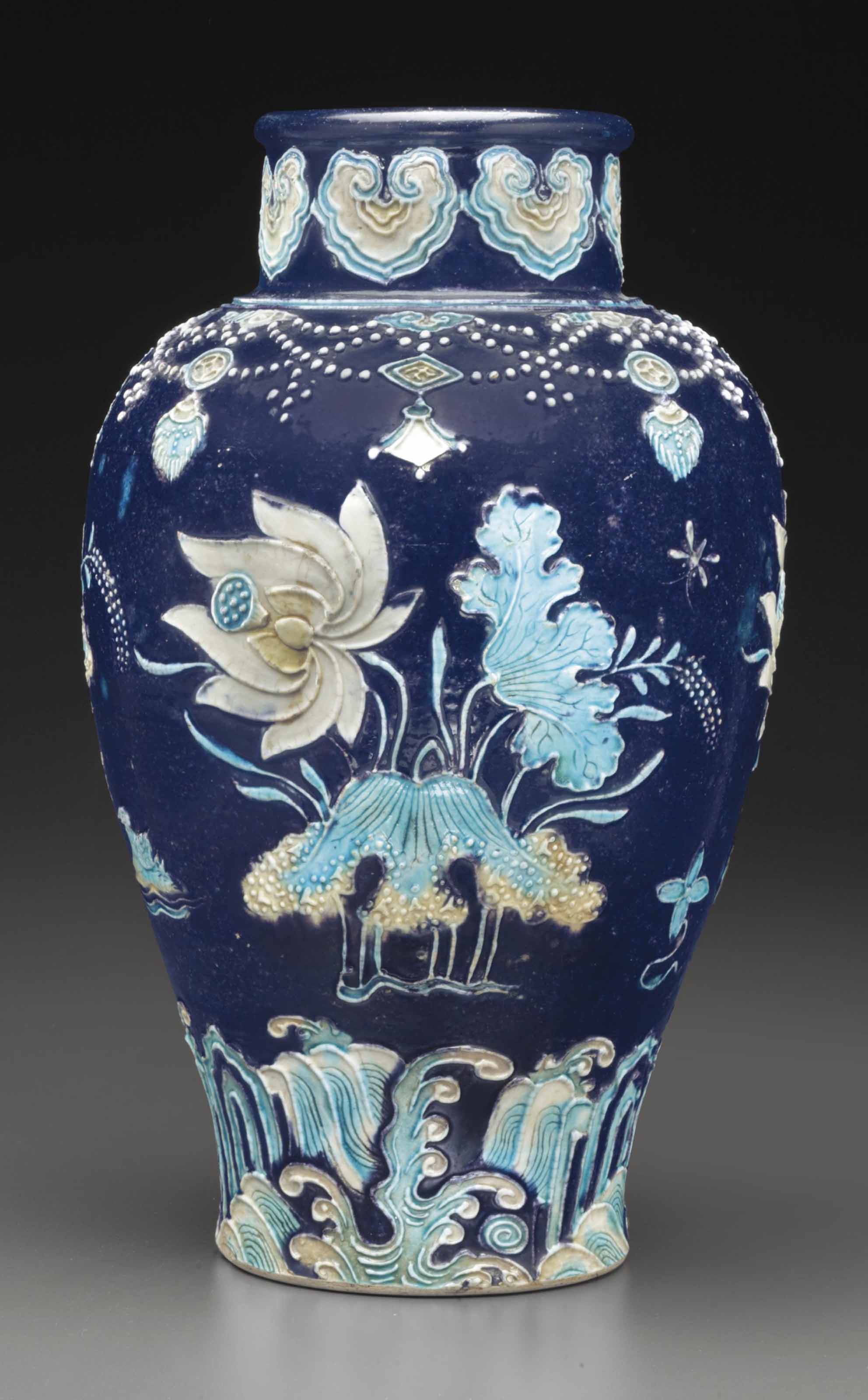 A FAHUA VASE , MING DYNASTY, 15TH 16TH CENTURY Christie's